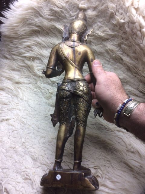 Pièce unique de Taille XL - Statuette ancienne de Tara 'blanche', en métal (bronze laiton), de 45 centimètres de haut. Fait au Népal, parfait dans une salle de Méditation, Autel, Collection, Exposition...!
