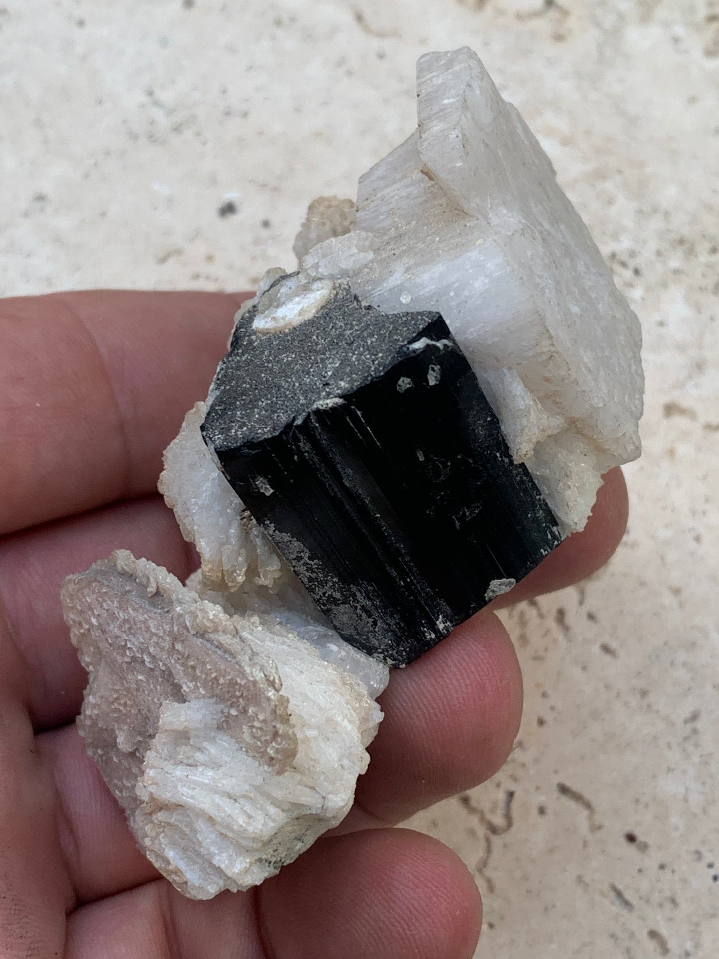 Black Tourmaline, natural specimen of 80 x 50 x 36 mm - 117 grams. A very beautiful tourmaline on Quartz and Muscovite!