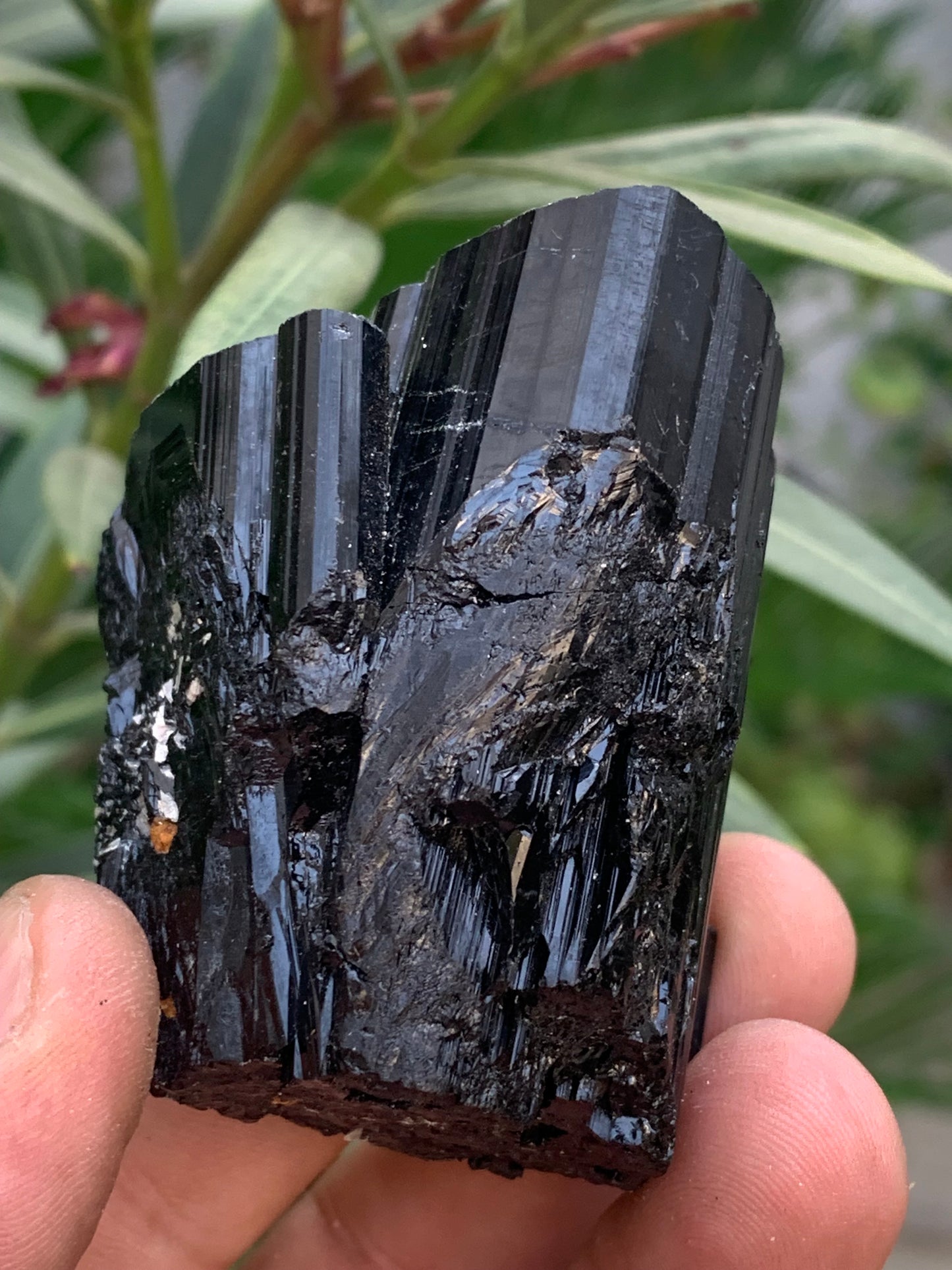Black tourmaline, natural specimen measuring 65 x 52 x 50 mm - 246.2 grams. A very beautiful tourmaline block!