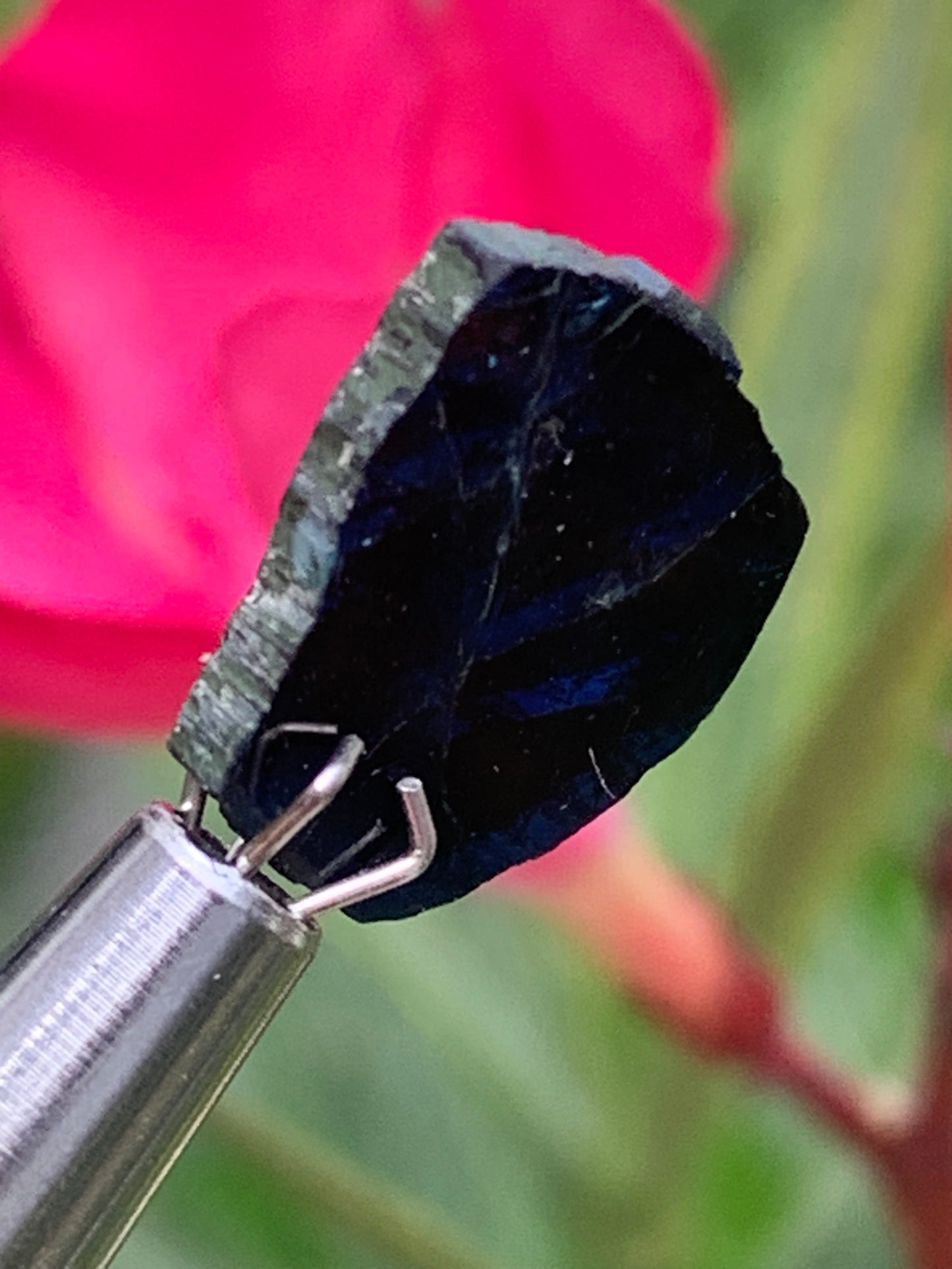 Tourmaline/ Indicolite, de 14mm x11 x 3 environ - 4,5 carats. Parfait en bijouterie, collection ,exposition...