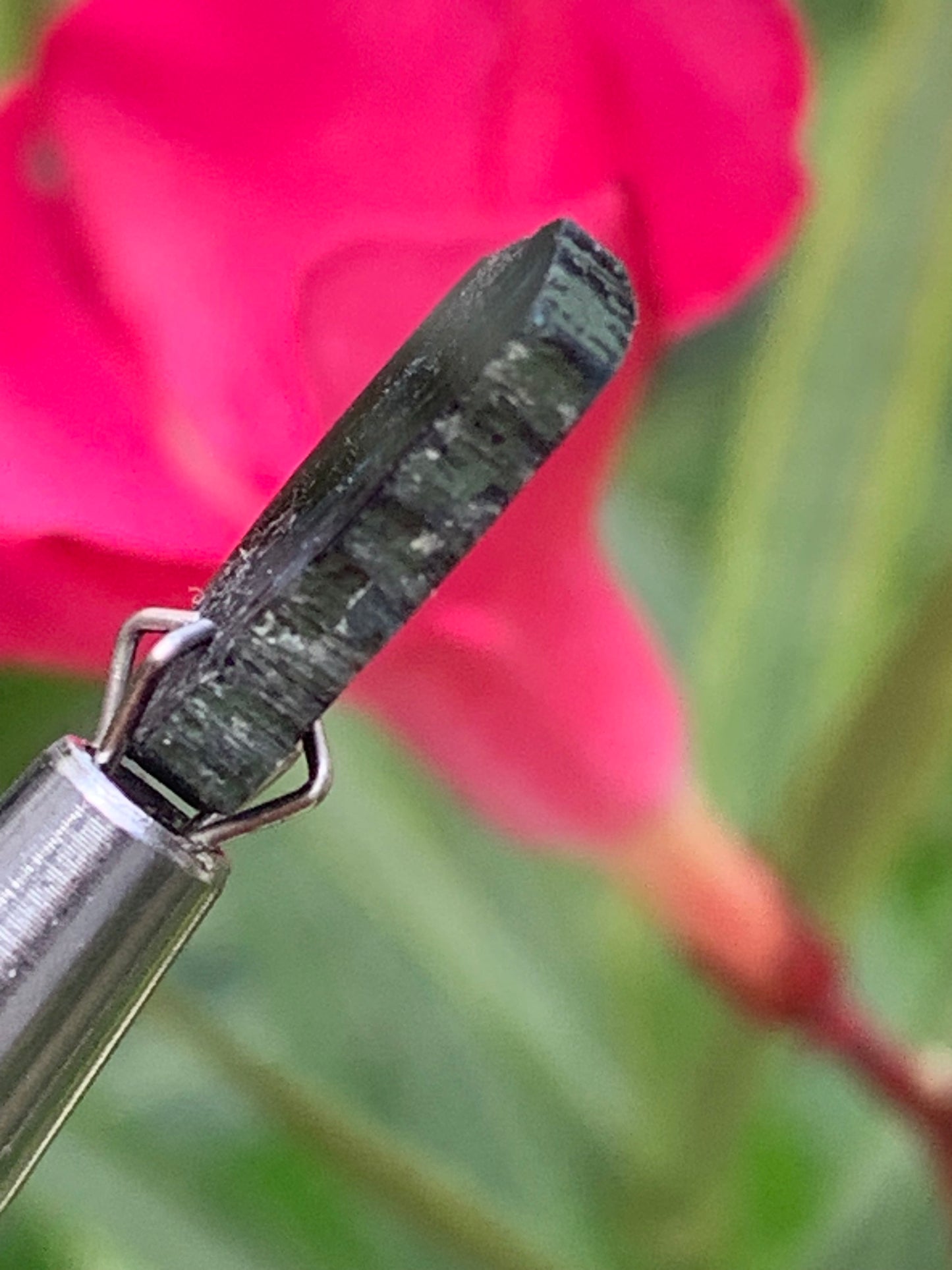 Tourmaline/ Indicolite, de 14mm x11 x 3 environ - 4,5 carats. Parfait en bijouterie, collection ,exposition...