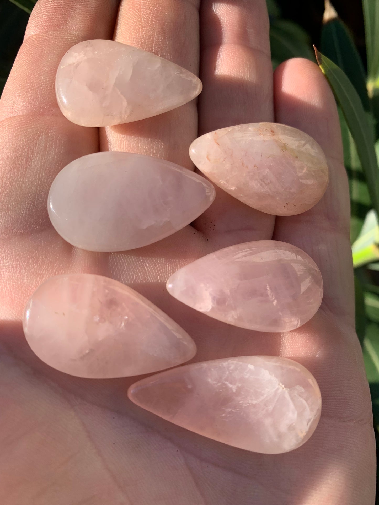 Quartz Rose, cabochon 'goutte', qualité A à AA, 30 x 20 x 8 mm environ, parfait pour la bijouterie, collection, lithothérapie...