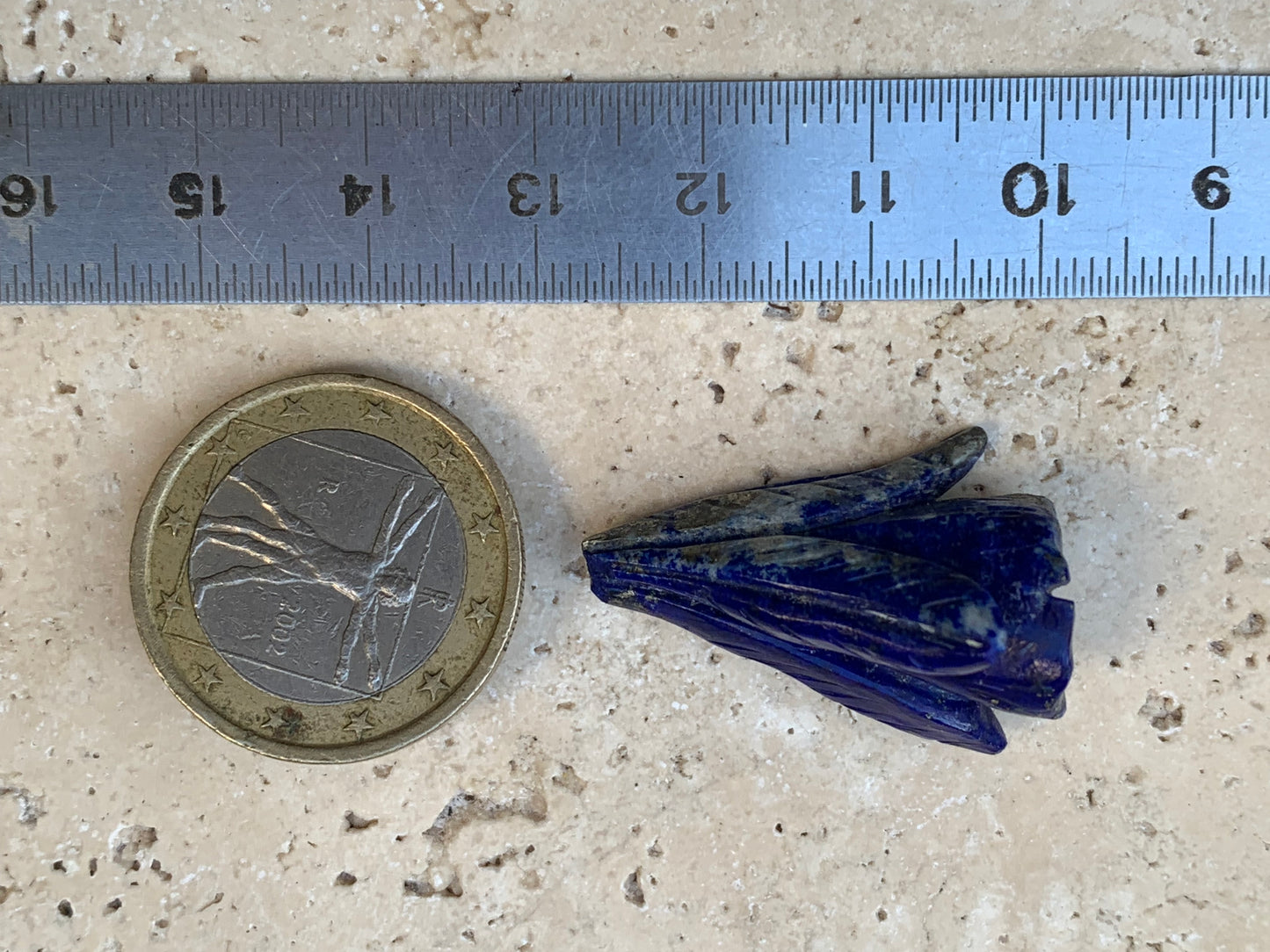 Lapis lazuli, pièce unique d'une fleur sculptée, qualité AA à AAA, 30mm x 18 de diamètre environ, parfait pour la bijouterie ou collection !