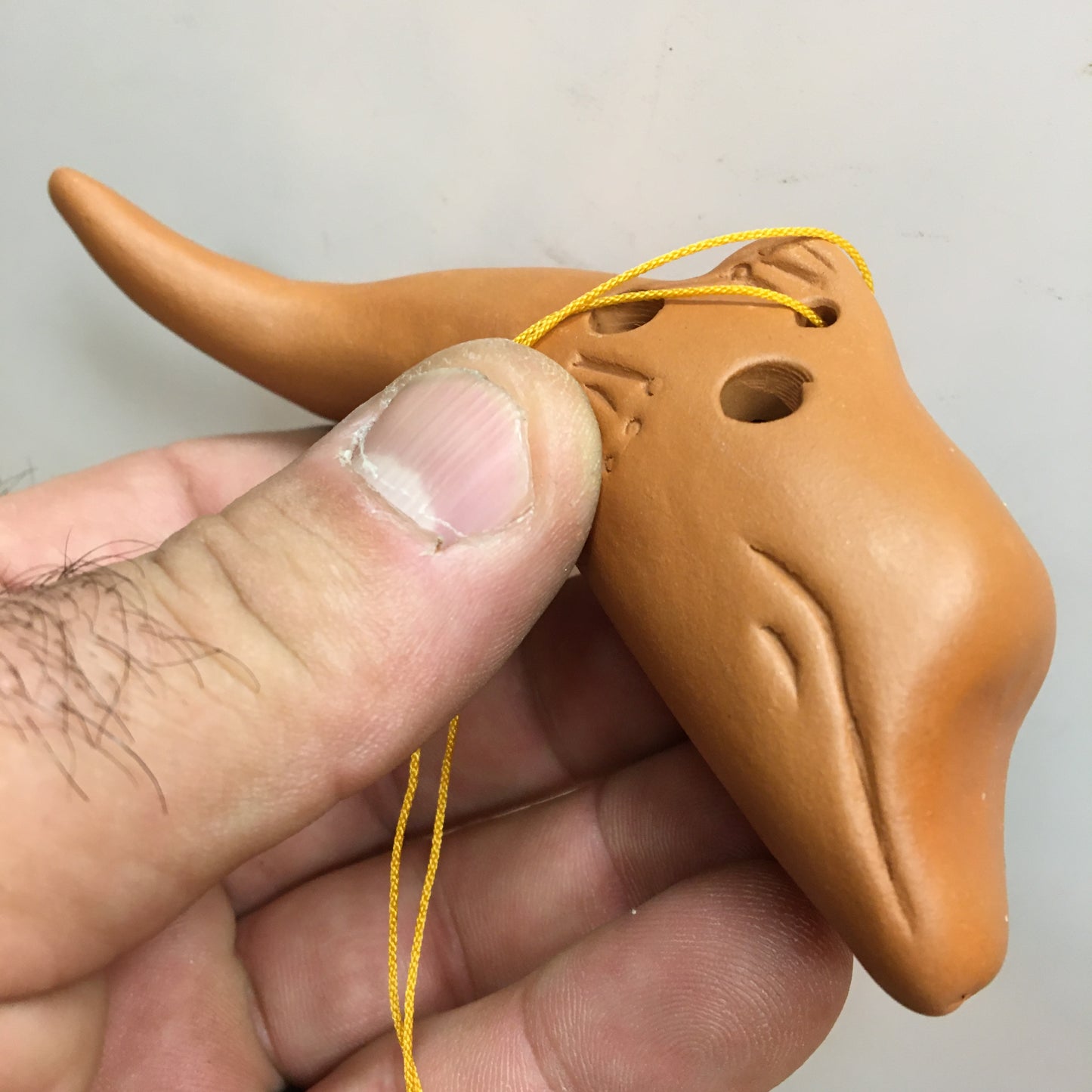 Ocarina en terre cuite en forme d'animaux, dauphin, poisson, lezard... superbes petites pièces faites au Pérou... Modèles au choix ! Des sons pour voyager, des sons doux et profond comme la terre !