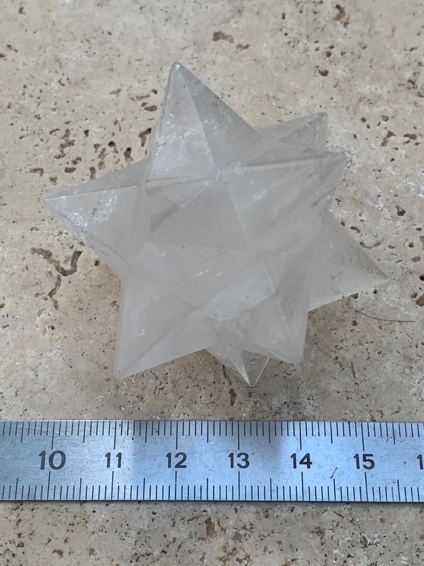 Étoile de Sirius (12 branches) en cristal de roche (quartz). Ø 55mm de diamètre- 72 grammes !