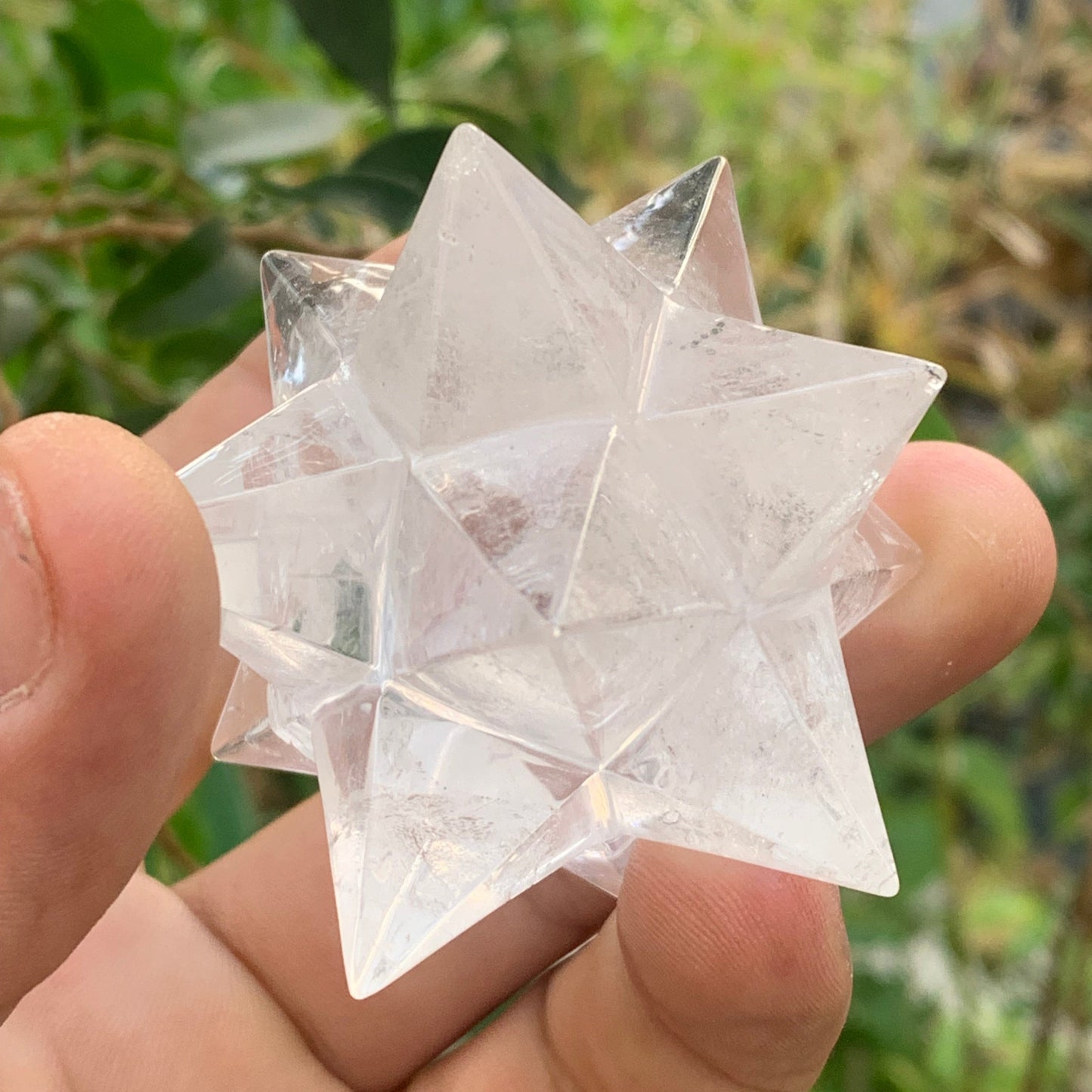 Étoile de Sirius (12 branches) en cristal de roche (quartz). Ø 64mm de diamètre - 122 grammes !