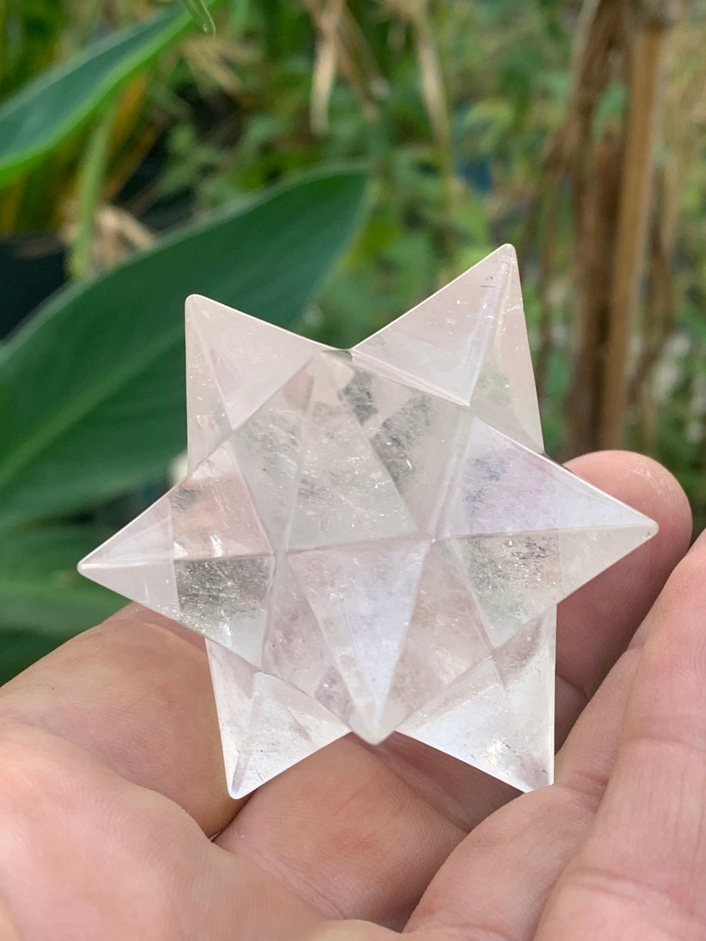 Étoile de Sirius (12 branches) en cristal de roche (quartz). Ø 61mm de diamètre - 112,7 grammes !