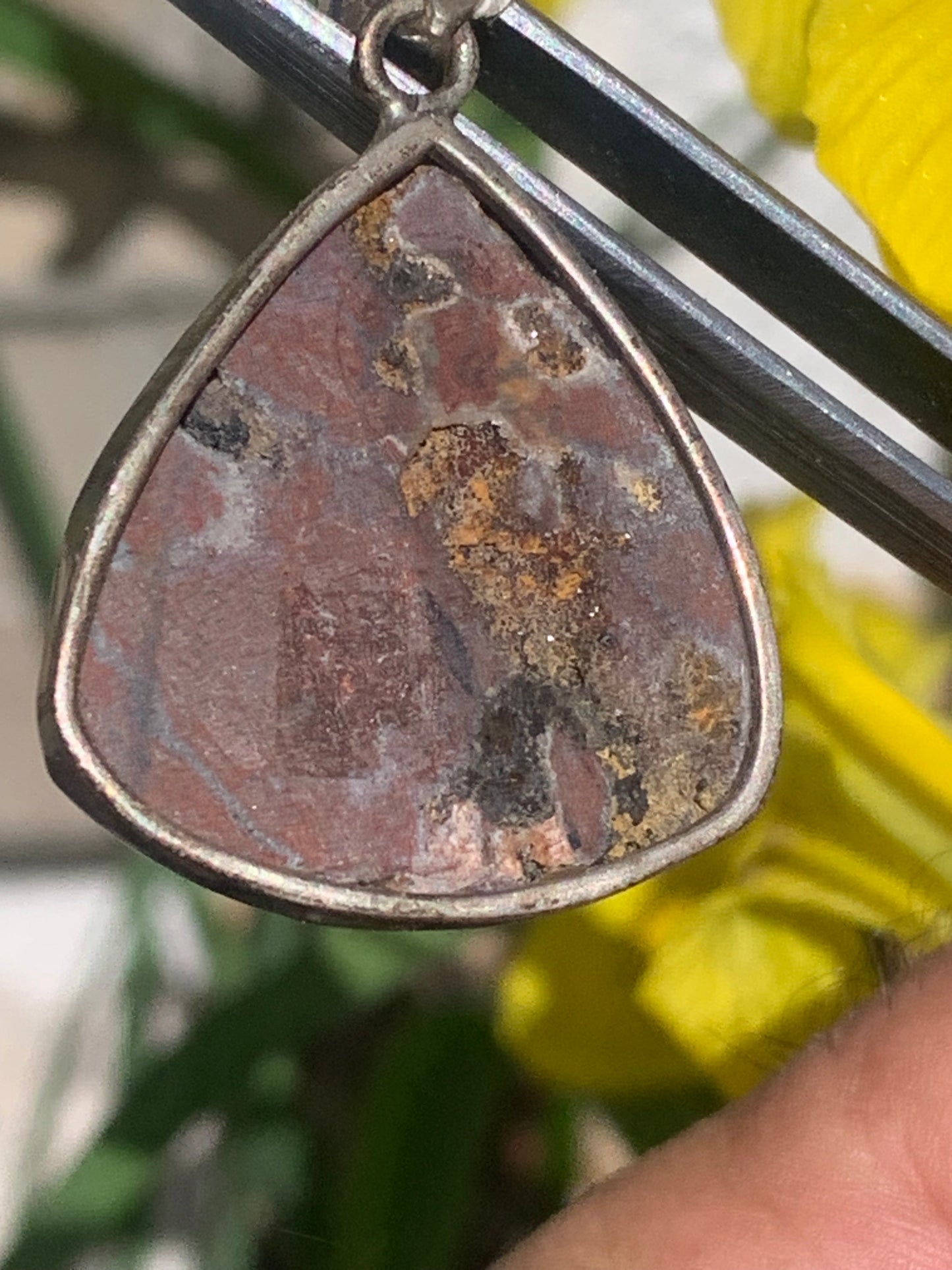 Azurite, pendentif en Argent de 42mm de hauteur x 27 de largeur x 8 d'épaisseur. Vendu avec cordon réglable de couleur noire offert !