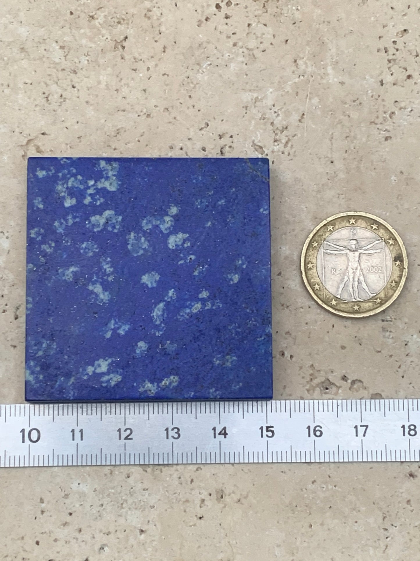 Lapis lazuli, échantillon de dalle de 5x5x1 cm -56 grammes. Qualité AA, un bleu envoûtant et fascinant, la pierre des pharaons !