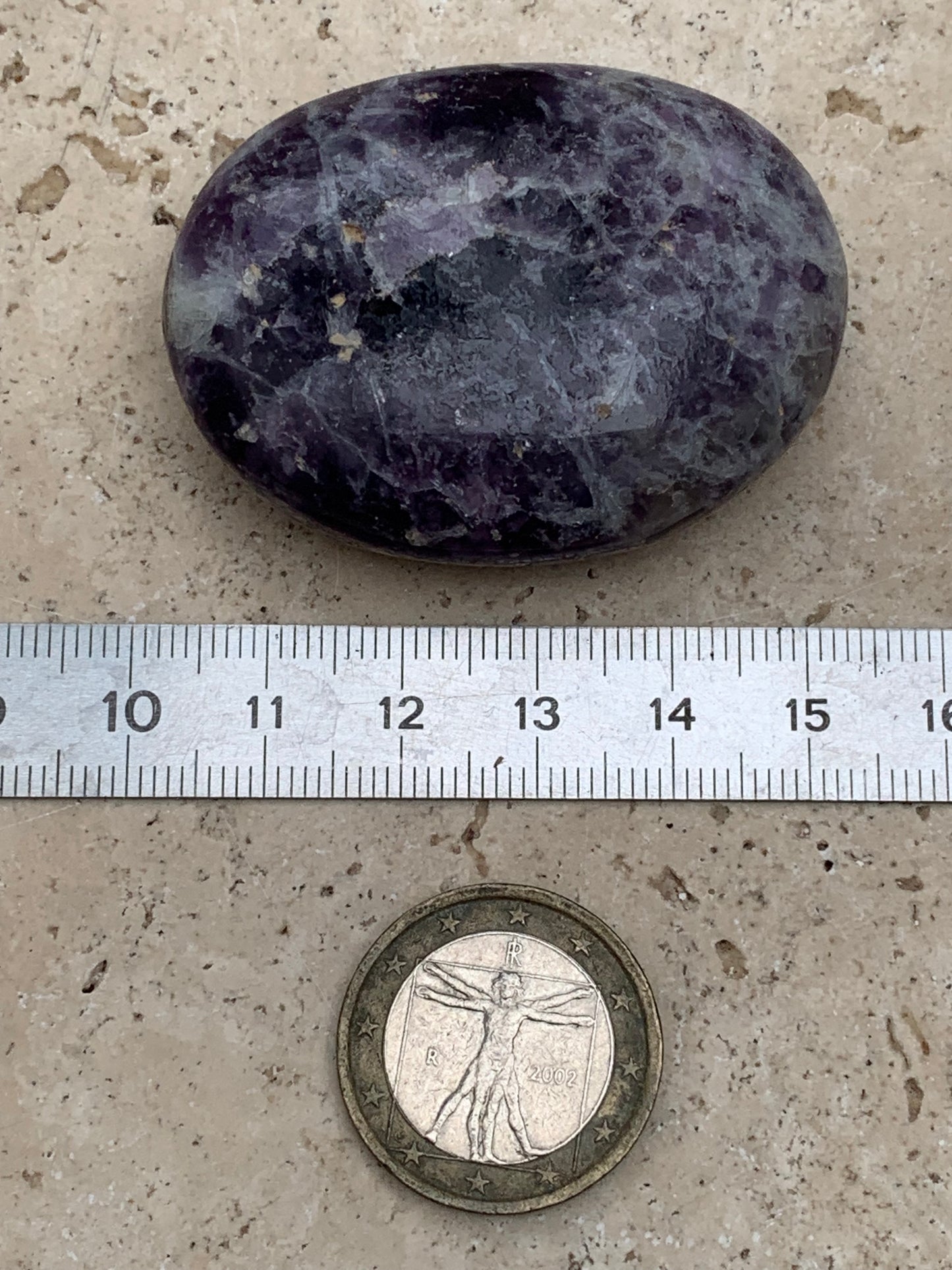 Lépidolite (Mica violet) - Galet de 50mm x 38 x 18 - de 51,4 grammes, superbe pièce !
