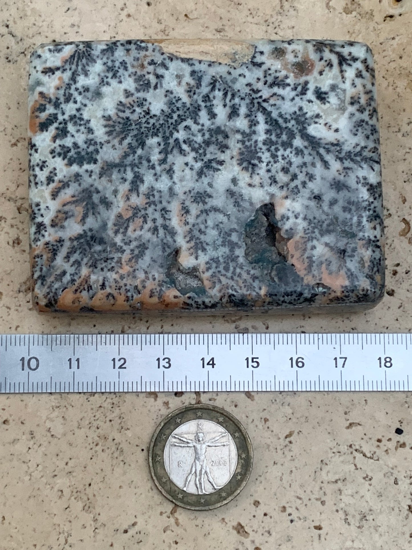 Jaspe/ Agate dendritique - forme libre de 214,7 grammes - 77x60x20mm. Très beau morceau en forme de savon !
