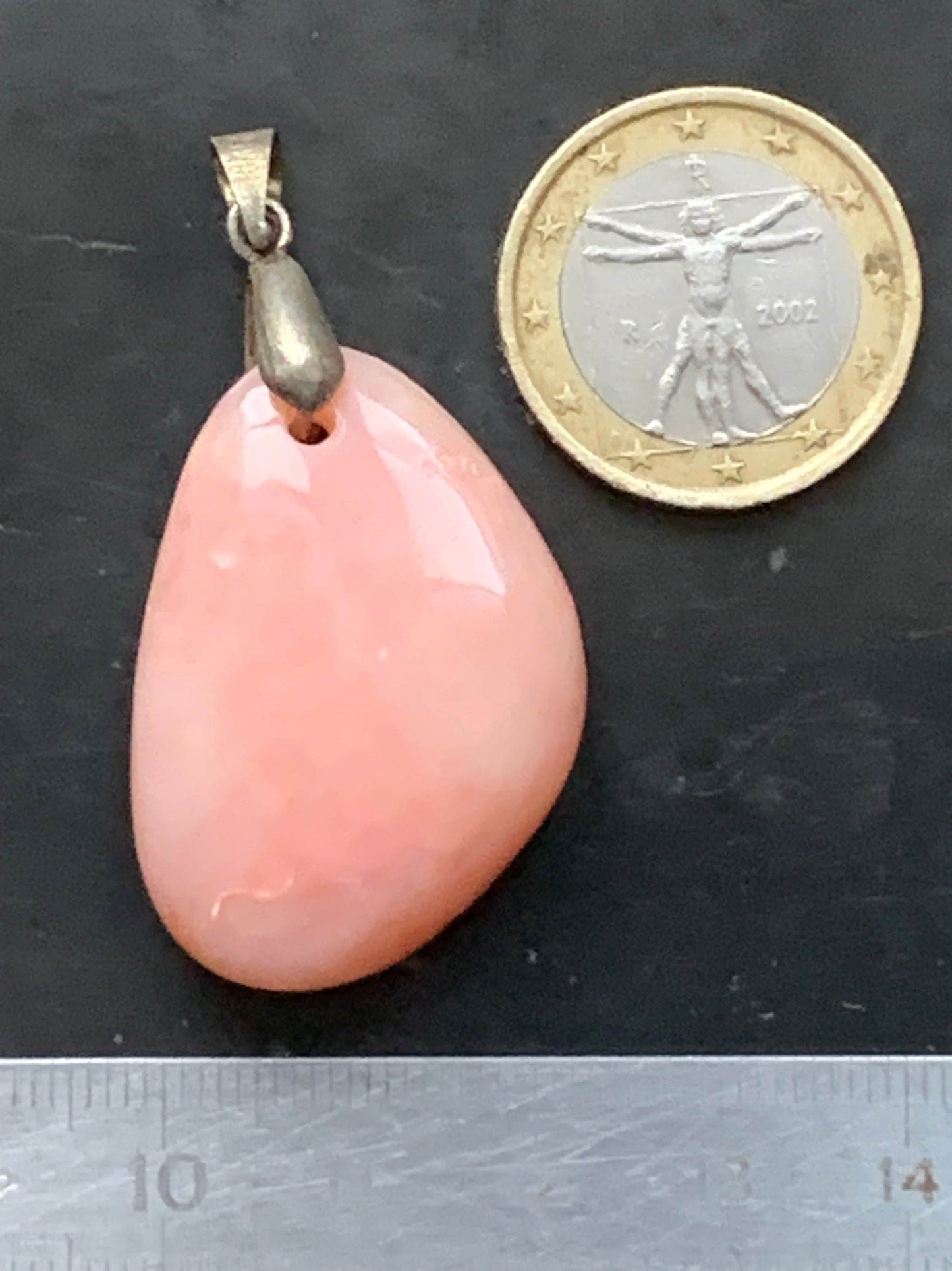 Mangano-calcite, pendentif en Argent 925 de 50mm de hauteur x 24 de largeur x 10 d'épaisseur. Vendu avec cordon réglable de couleur noire !