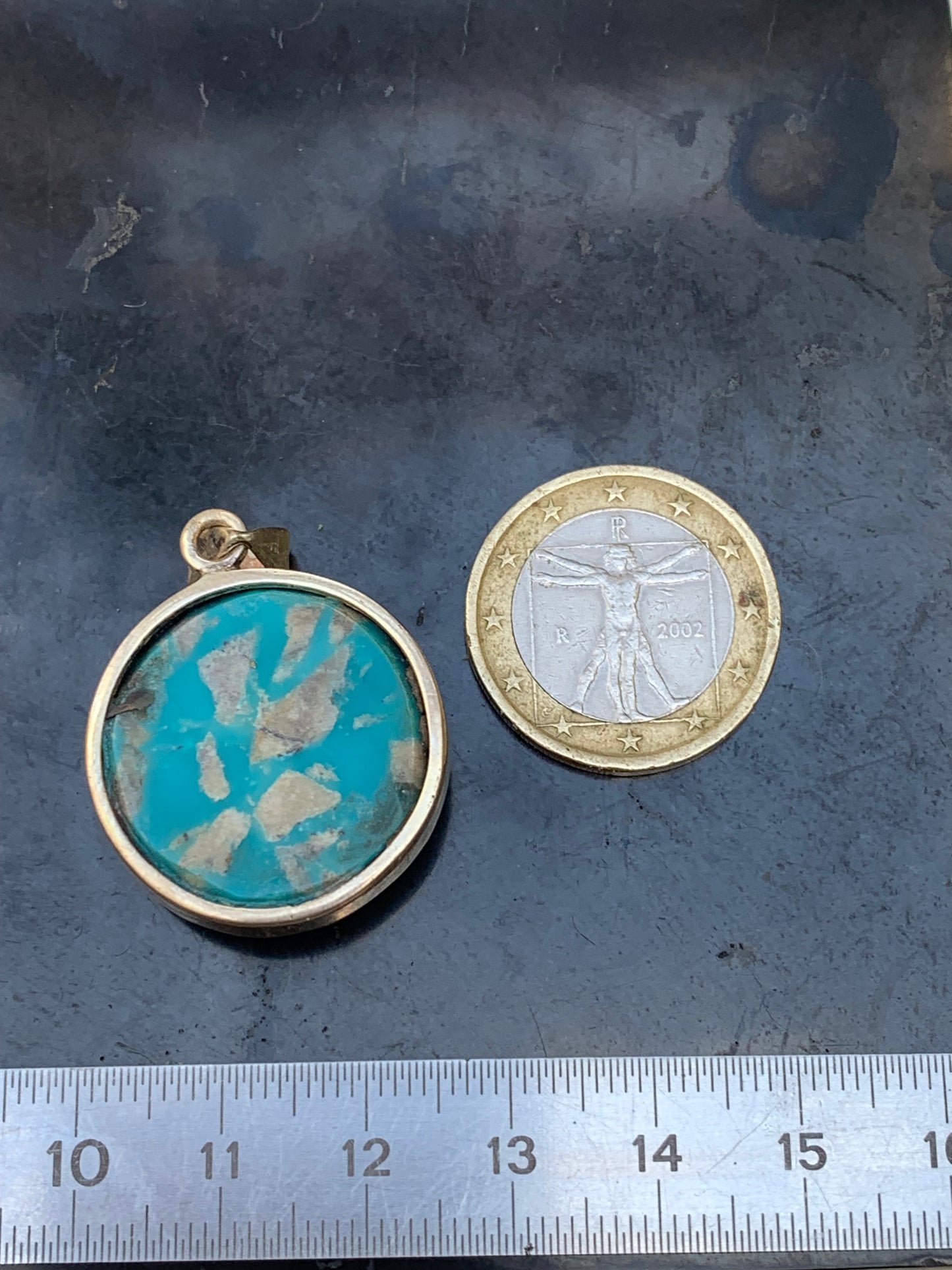 Turquoise Perse ! Pendentif en Argent 925 de 38mm de hauteur x 26 de largeur x 12 d'épaisseur. Vendu avec cordon réglable de couleur noire !