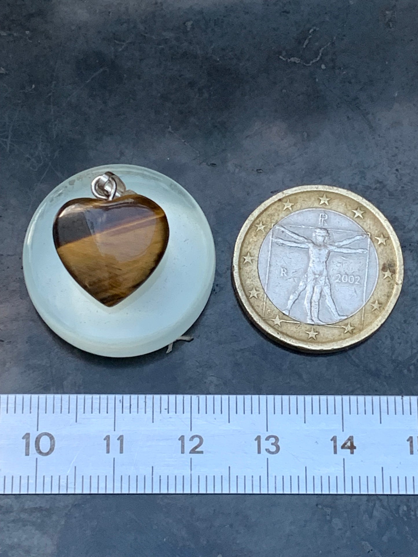 Oeil de tigre, pendentif 'Coeur' en Argent, de 20mm de hauteur x 15 de largeur x 5 d'épaisseur. Vendu avec cordon réglable de couleur noire offert !