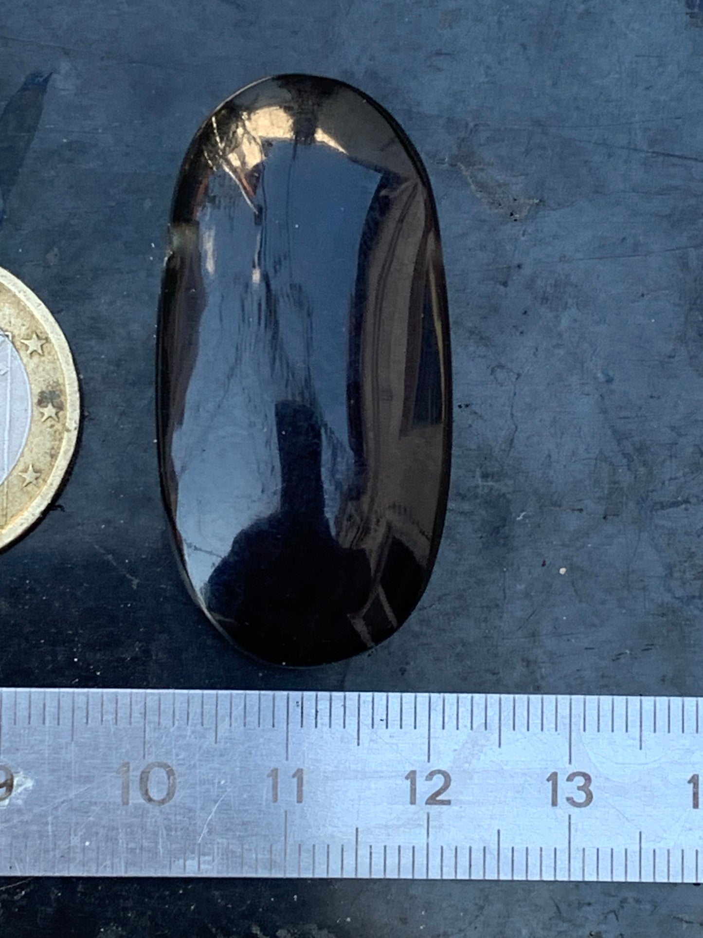 Obsidienne Arc-en-ciel, pendentif de 41 millimètres de hauteur x 21 mm de largeur x 11 millimètres. Vendu avec cordon noir réglable offert !
