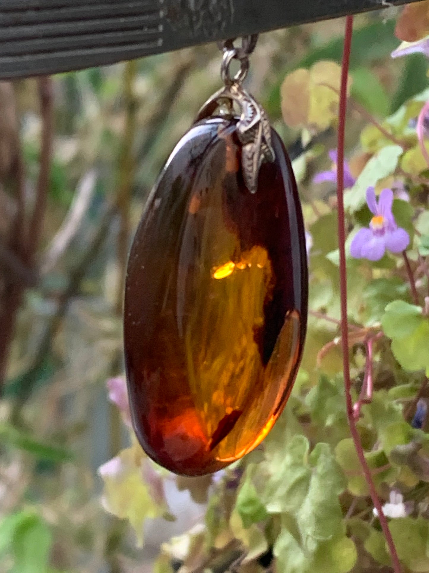 Amber, silver pendant, polished natural pebble measuring 50x22x15 millimeters, sold with a sliding (adjustable) black leather cord measuring 40 to 70 centimeters!