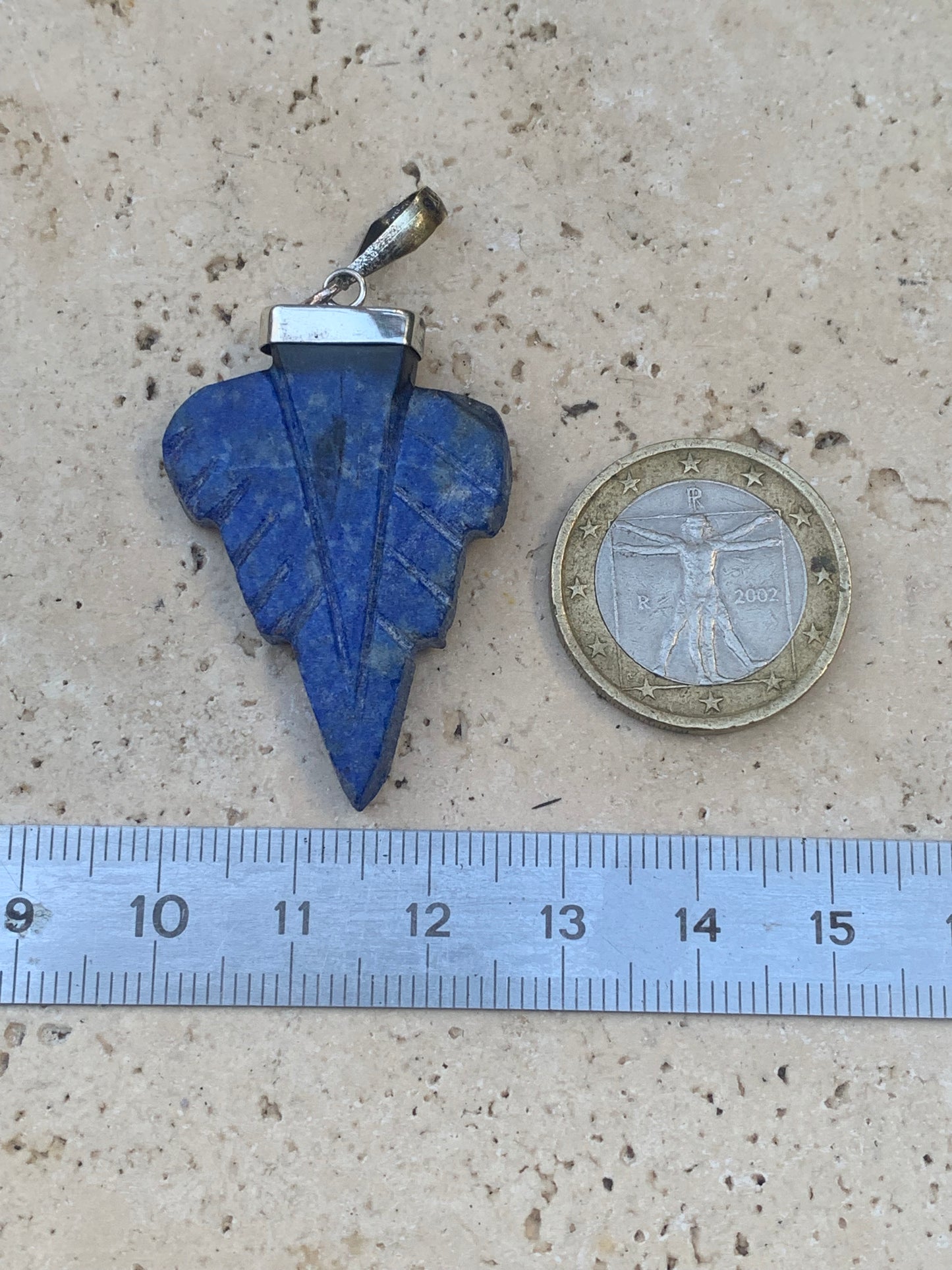 Lapis lazuli, pendentif en Argent 925 fait par G & Z, de 54 millimètres de hauteur x 27 millimètres de largeur x 5 d'épaisseur. Vendu avec un cordon réglable de couleur noire !