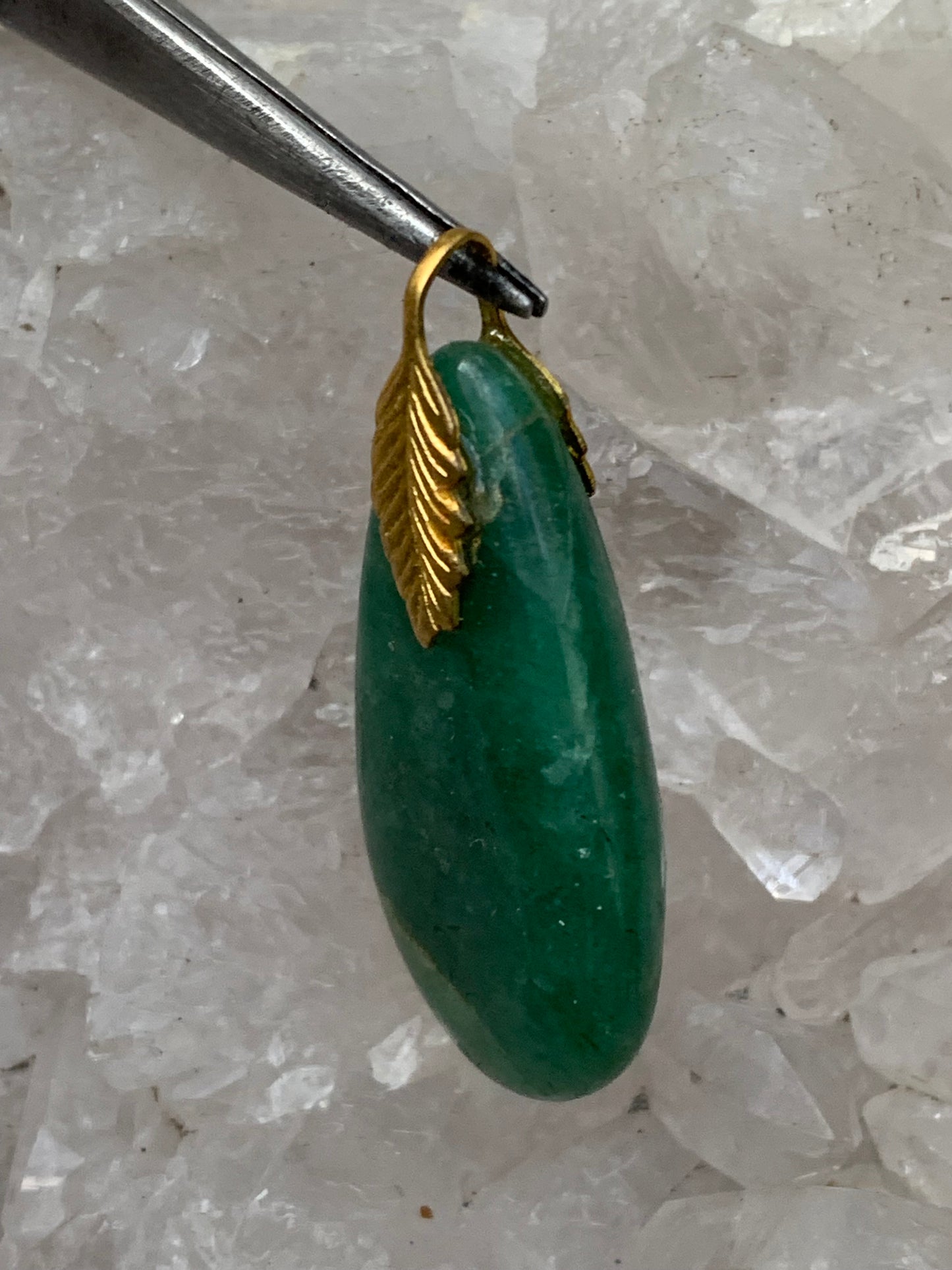 Aventurine/Green Quartz, drop pendant, A to AA quality, approximately 40 x 20 x 8 mm, perfect for jewelry, collecting, lithotherapy...