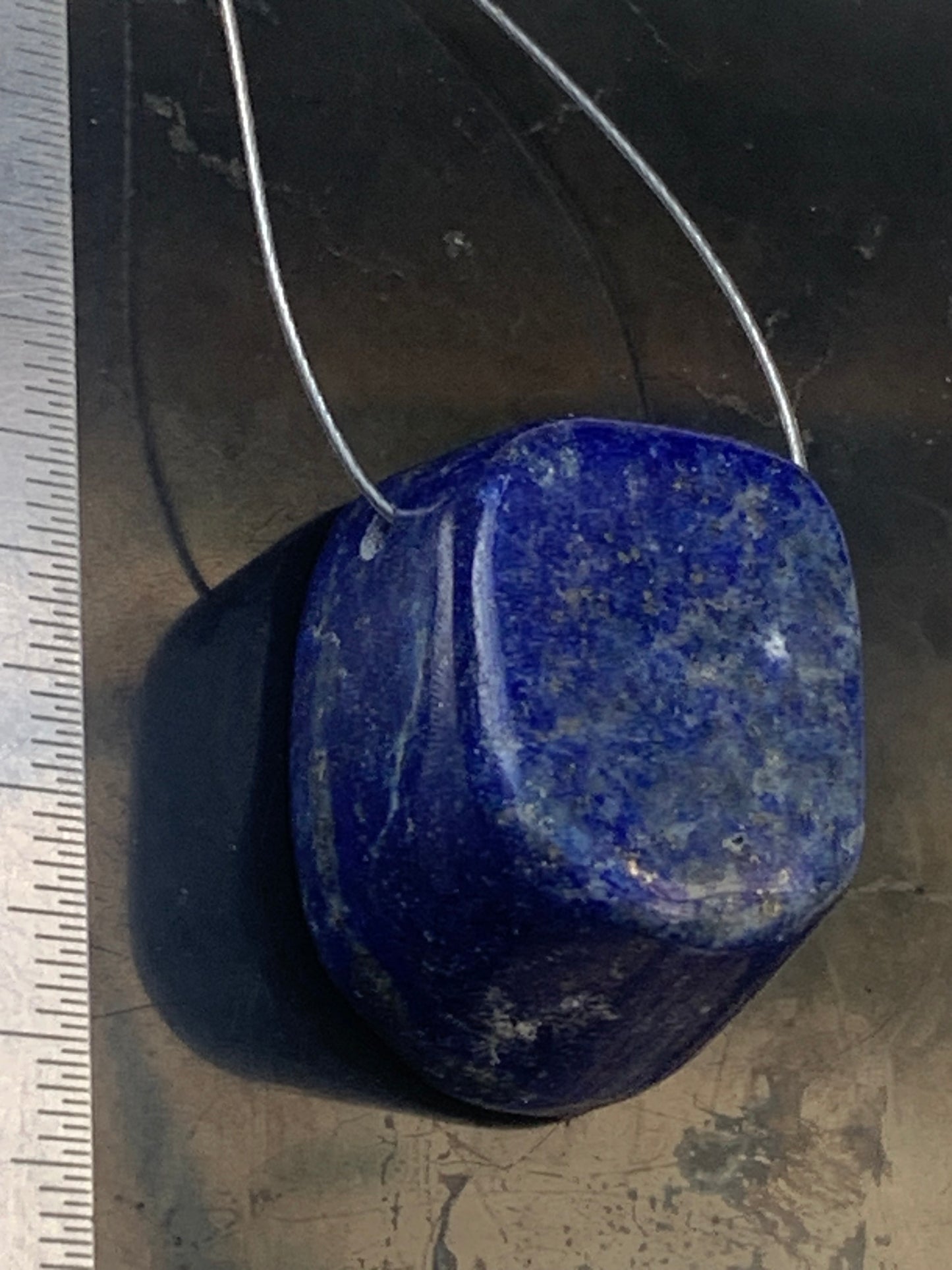 Lapis lazuli, pierre de finition polie et percée en latéral, qualité AA à AAA, 27mm x 20 x 17, parfait pour faire une composition de collier ou en pendentif !