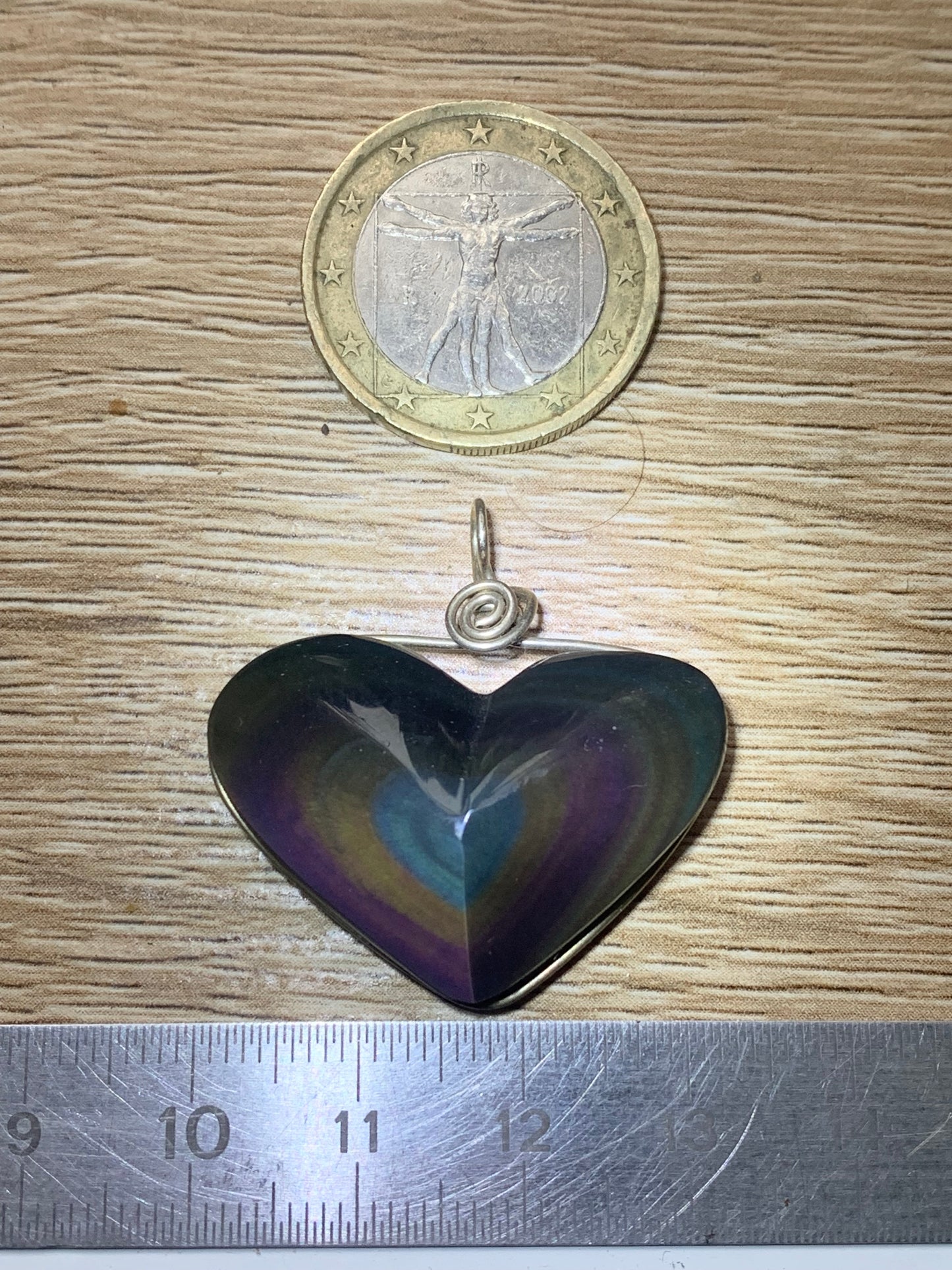 Obsidienne Oeil céleste, pendentif en Argent 925, de 31 millimètres de hauteur x 32 mm de largeur x 11 millimètres. Vendu avec cordon noir réglable offert !