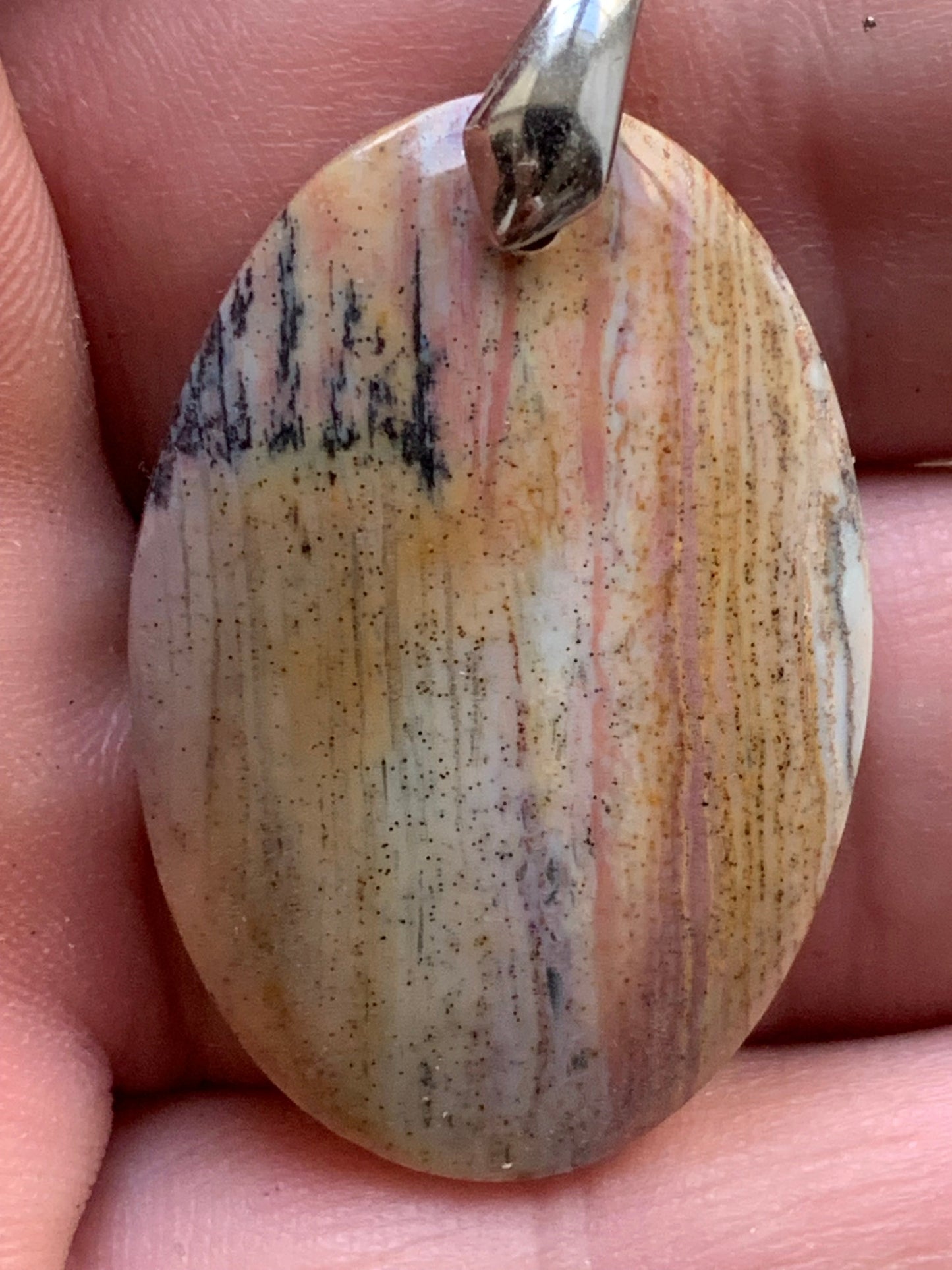 Bois fossilisé/ pétrifié, pendentif en cabochon de 48x25x6 millimètres, vendu avec cordon coulissant (réglable) marron de 40 à 70 centimètres !