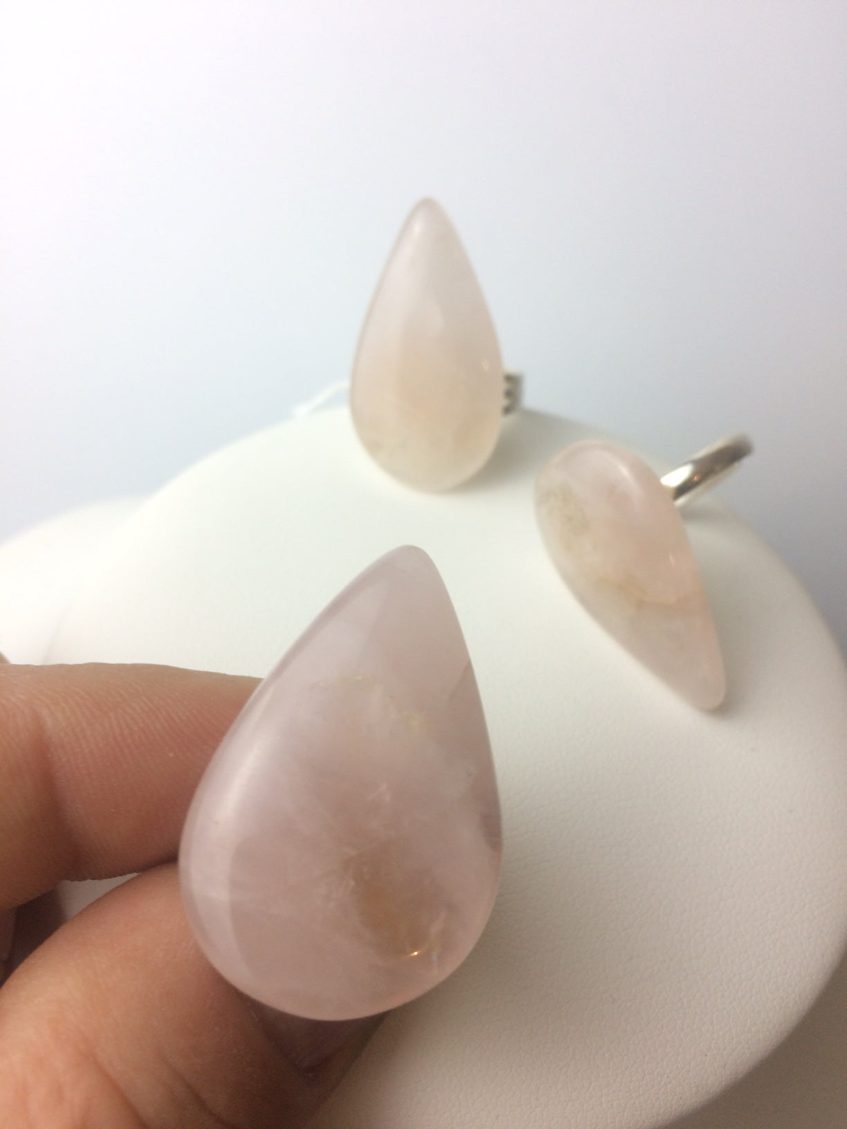 Quartz Rose, cabochon 'goutte', qualité A à AA, 30 x 20 x 8 mm environ, parfait pour la bijouterie, collection, lithothérapie...