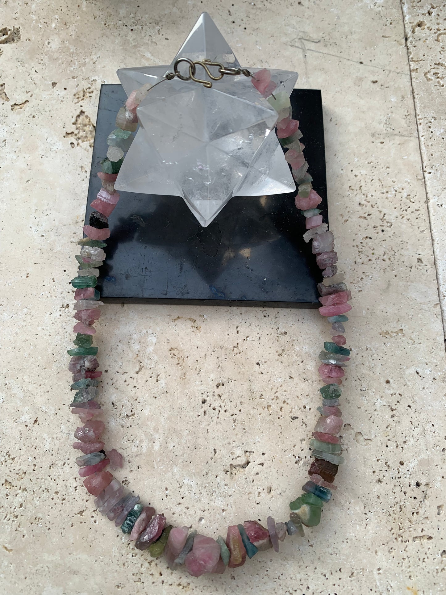 Bijoux d'exception, superbe collier en perle naturelle de tourmaline multicolore, 45cm de longueur. Fait sur Argent par G&Z !