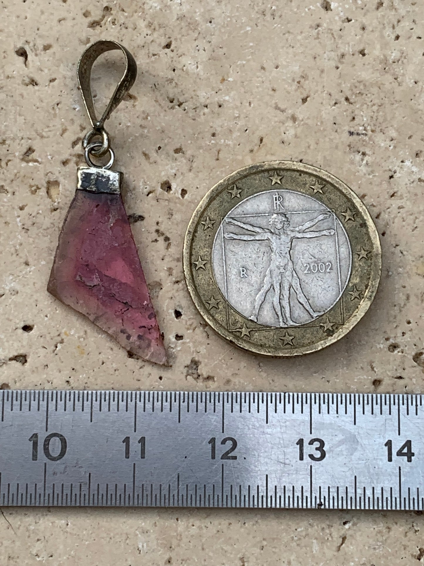 Tourmaline melon d'eau/ pastèque, pendentif en Argent de 38mm de hauteur x 13 de largeur x 2. Vendu avec cordon réglable de couleur noire !