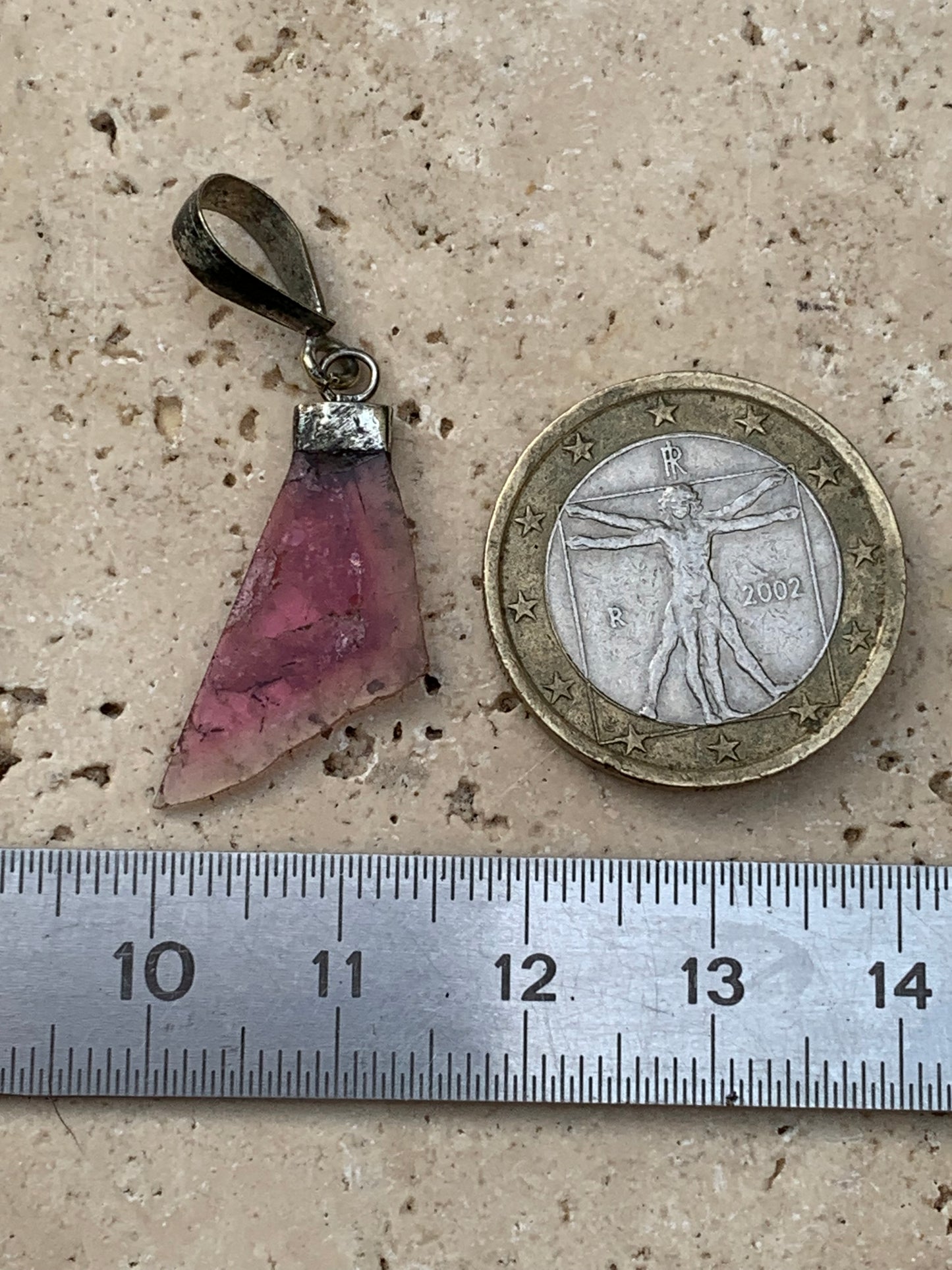 Tourmaline melon d'eau/ pastèque, pendentif en Argent de 38mm de hauteur x 13 de largeur x 2. Vendu avec cordon réglable de couleur noire !