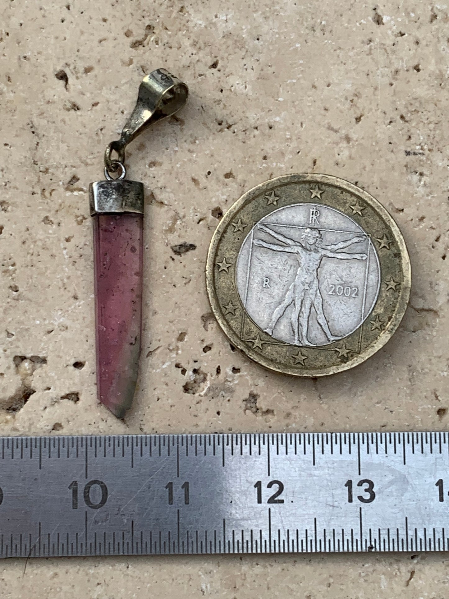 Tourmaline melon d'eau/ pastèque, pendentif en Argent de 40mm de hauteur x 6 de largeur x 2. Vendu avec cordon réglable de couleur noire !