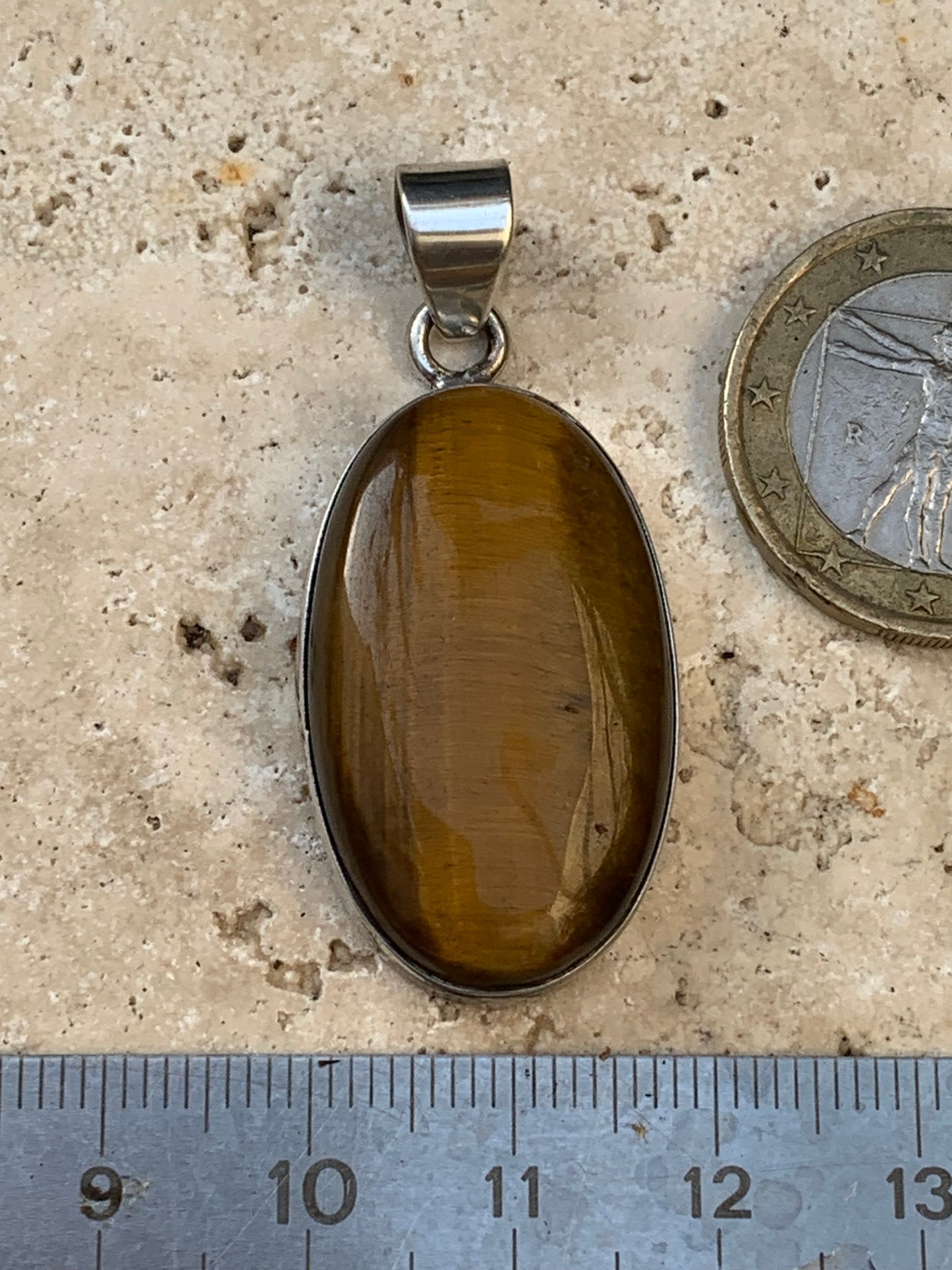Oeil de tigre, pendentif en Argent de 42mm de hauteur x 20 de largeur x 8 d'épaisseur. Vendu avec cordon réglable !