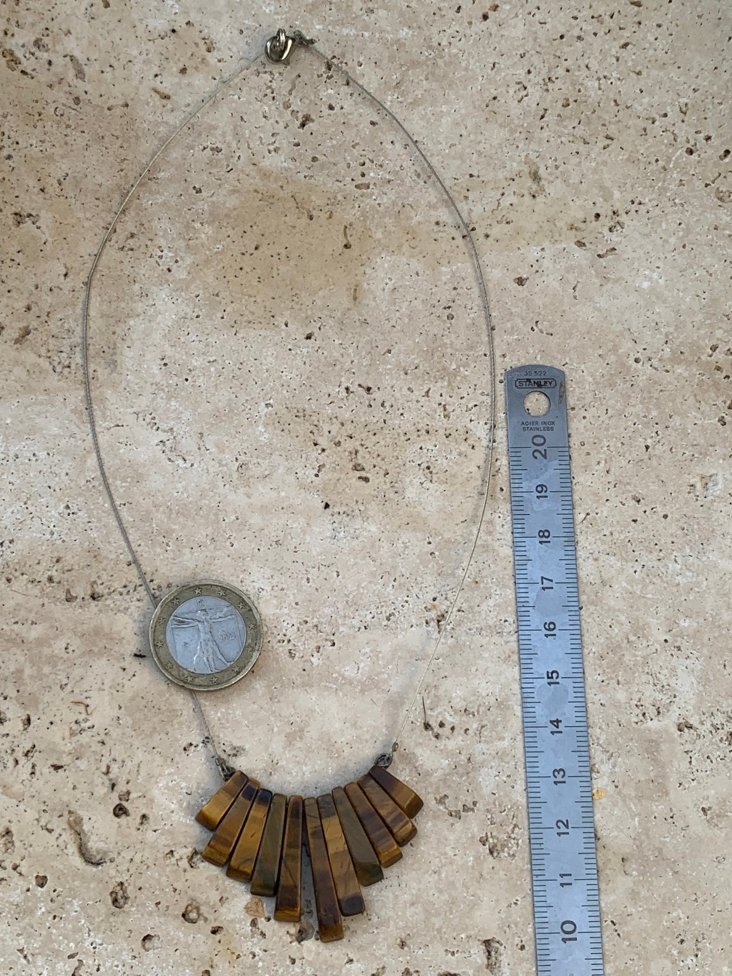 Oeil de tigre, collier/ pendentif de 42 cm. Perles de type 'Barette', montées sur fil d'acier gainé 'spéciale bijoux' !