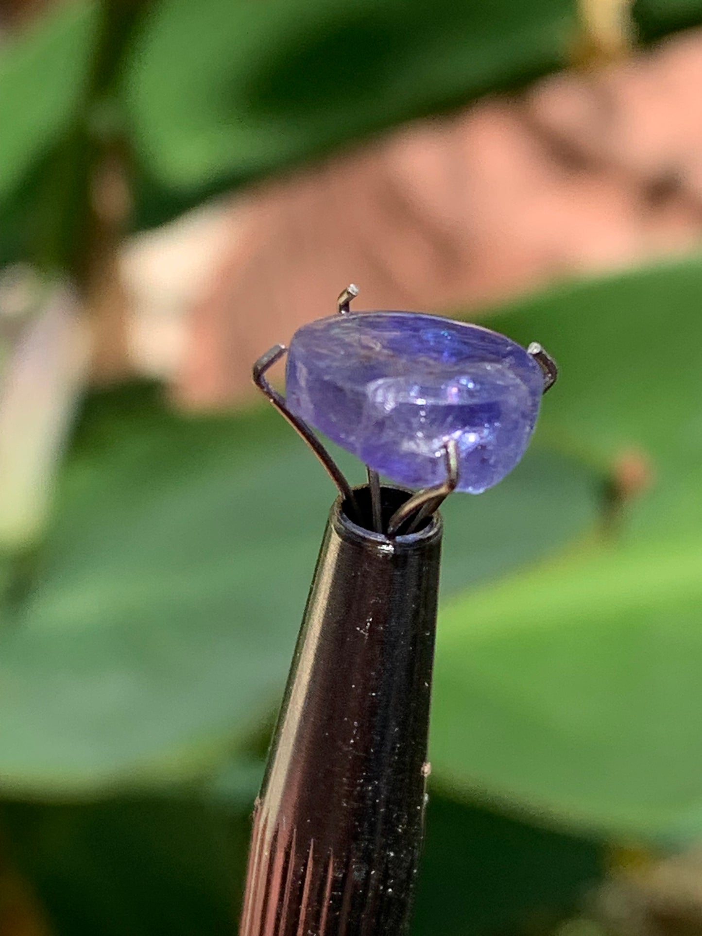 Cyanite disthène, cabochon de 10mm de diamètre x 5 - 4,5 carats. Parfait en bijouterie, collection, exposition...