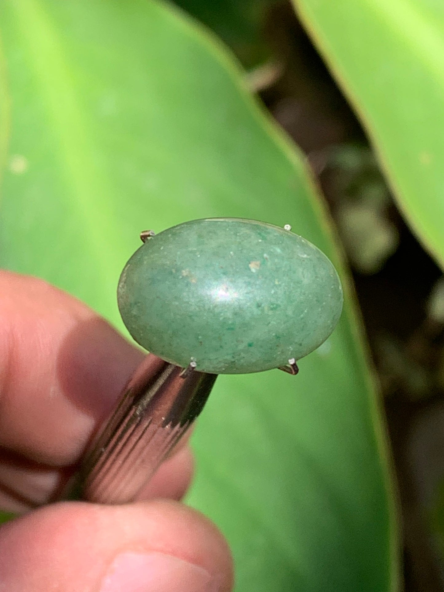 Quartz vert/ Aventurine, cabochon de 17mm x12 x7 - 10,5 carats. Parfait en bijouterie, collection ,exposition...
