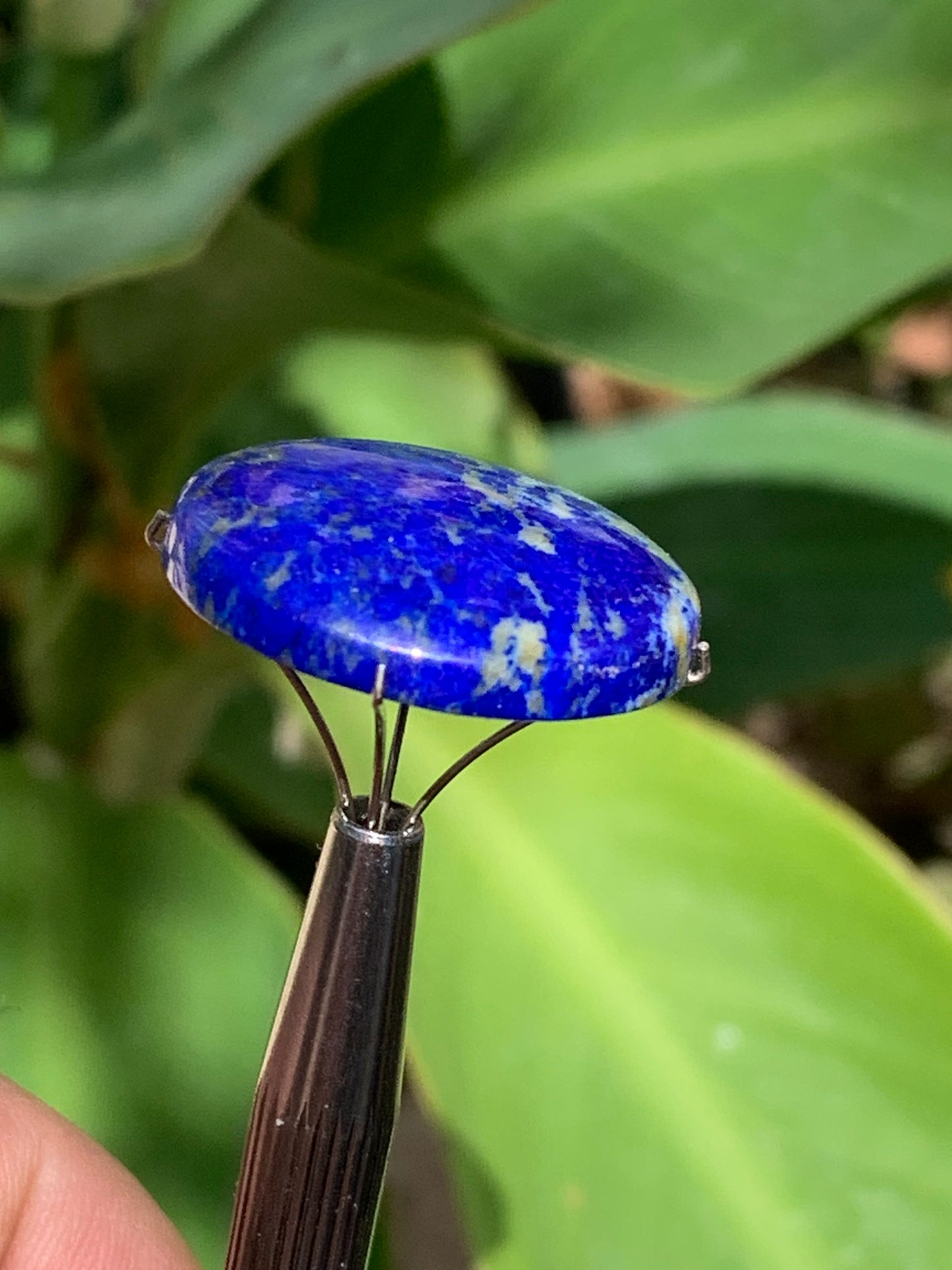 Lapis lazuli, cabochon de 25mm x25 x6 - 29,5 carats. Parfait en bijouterie, collection ,exposition...