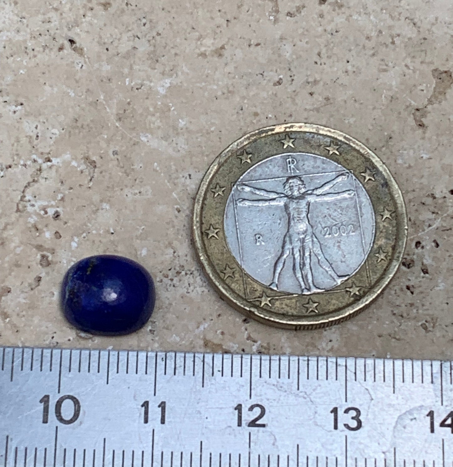 Lapis lazuli, cabochon de 10mm x9 x5 - 3,5 carats. Parfait en bijouterie, collection ,exposition...