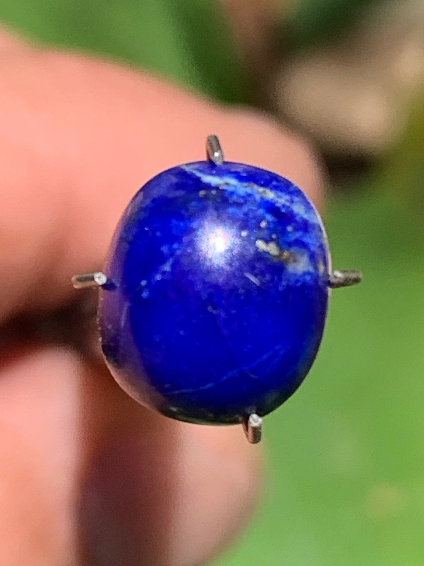 Lapis lazuli, cabochon de 10mm x9 x5 - 3,5 carats. Parfait en bijouterie, collection ,exposition...