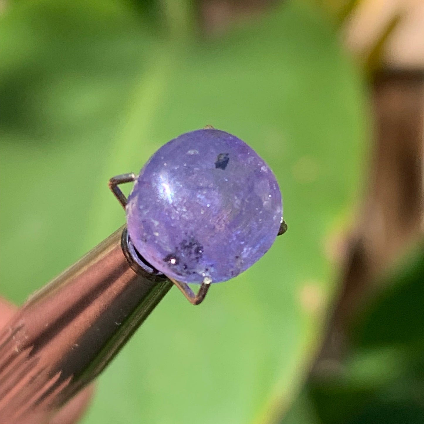 Tanzanite, 10mm diameter cabochon x 5 - 3.5 carats. Perfect for jewelry, collections, exhibitions...