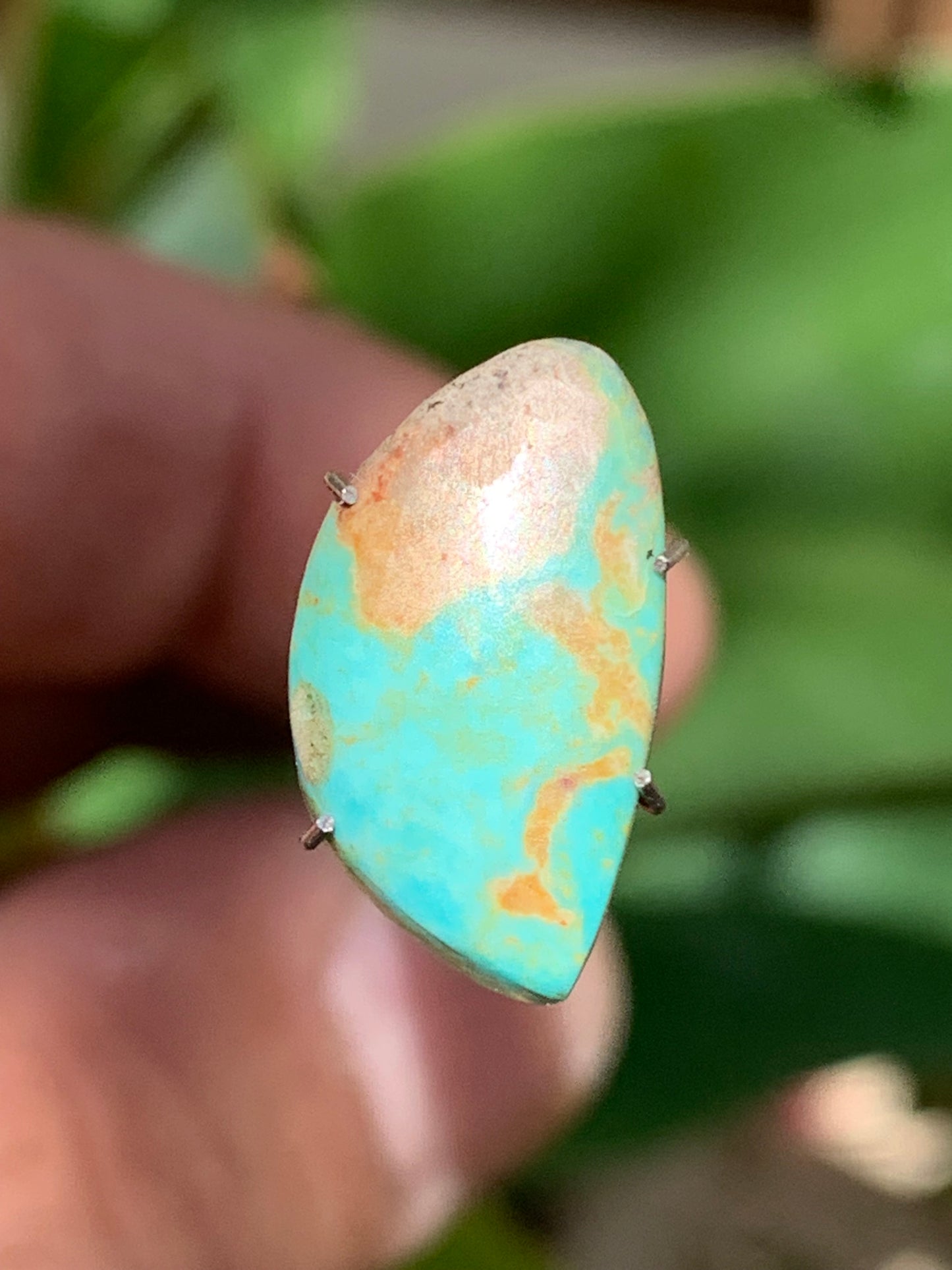 Turquoise, cabochon de 17mm x10 x2 - 2 carats. Parfait en bijouterie, collection ,exposition...