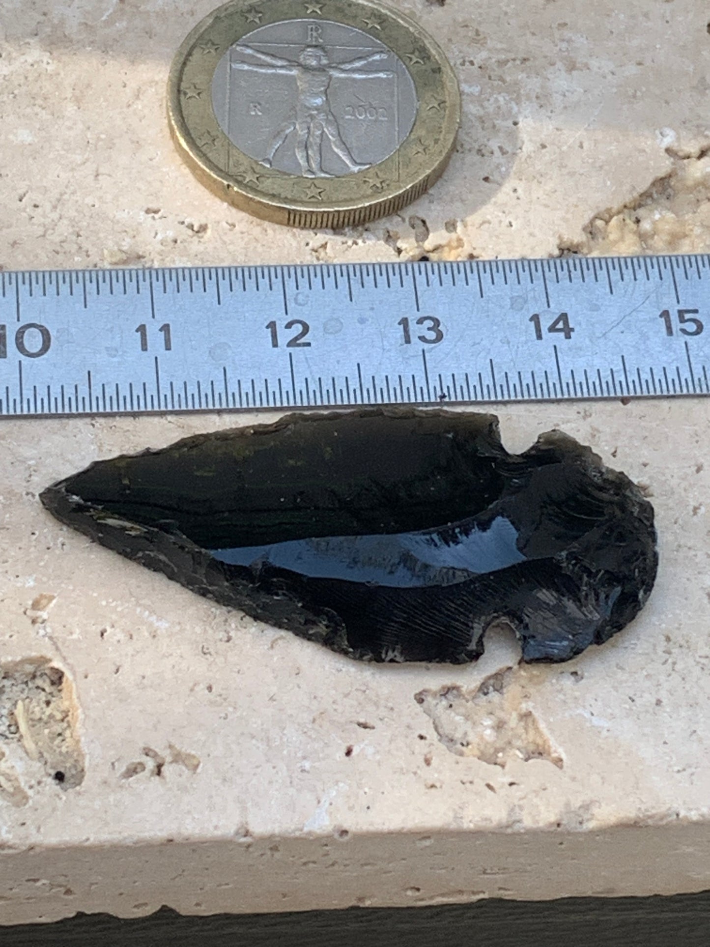 Obsidienne Noire - Pointe de flèche de 45 x 20 x 6 mm - 4,7 grammes. Spècimen récent, taillé au Mexique !