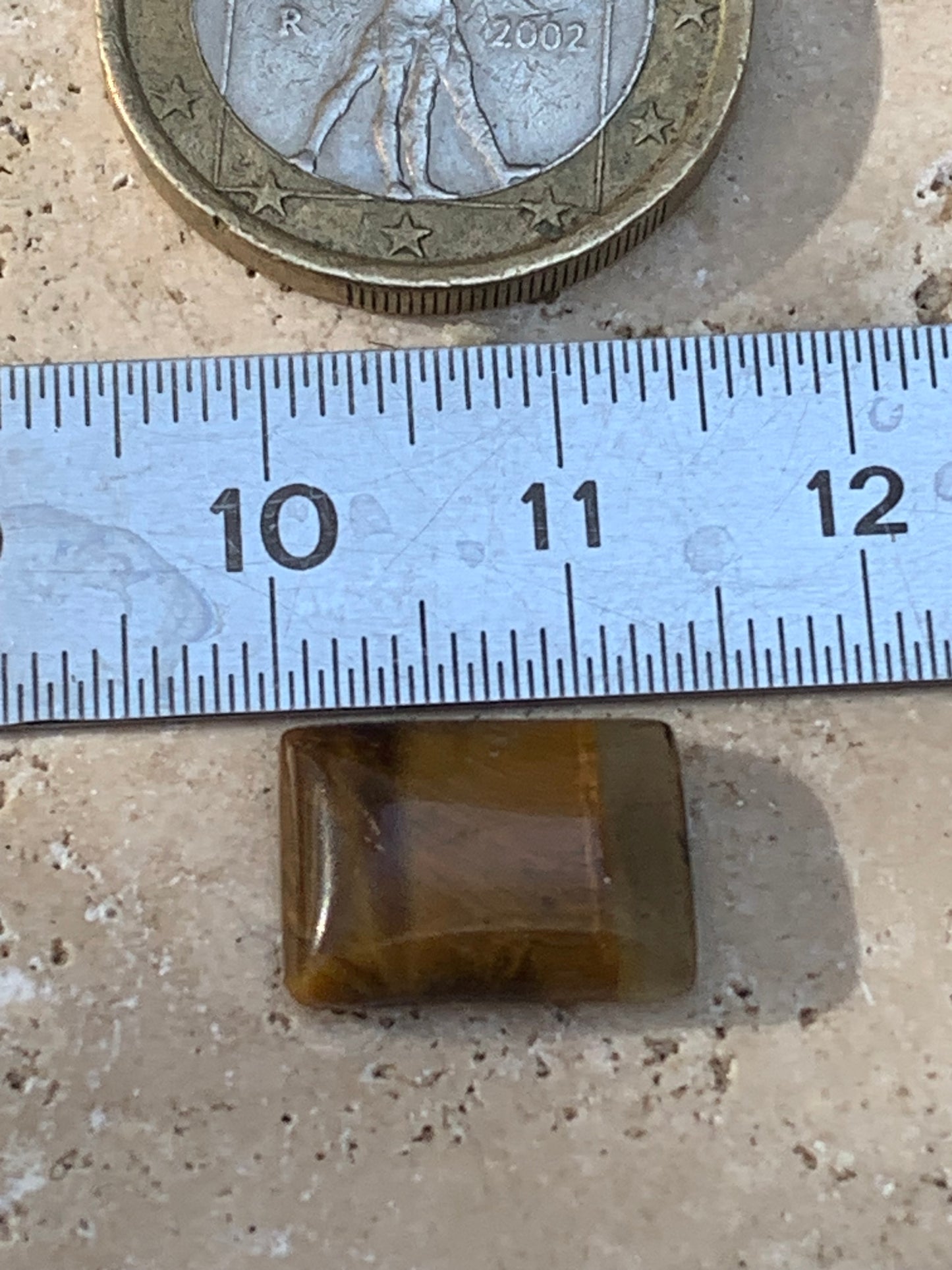 Oeil de tigre, cabochon de 14mm x10 x4 - 1,1 gramme/ 5,5 carats. Parfait en bijouterie, collection ,exposition...