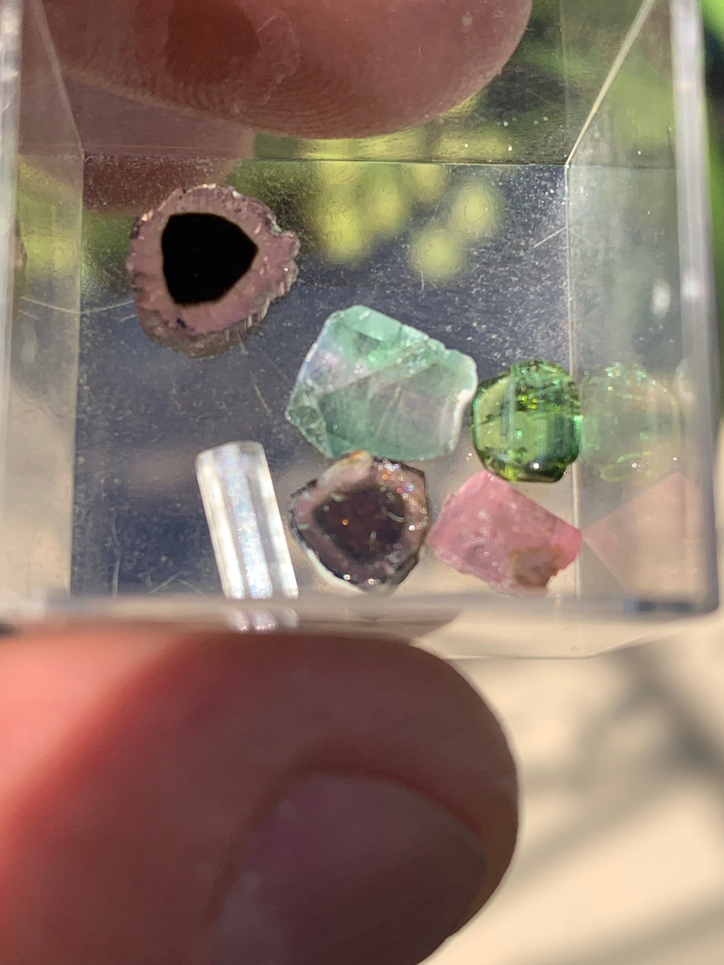 Tourmaline, coffret collection de 6 pièces de 7mm x7 x2 environ - 6,5 carats. Parfait en bijouterie, collection ,exposition...