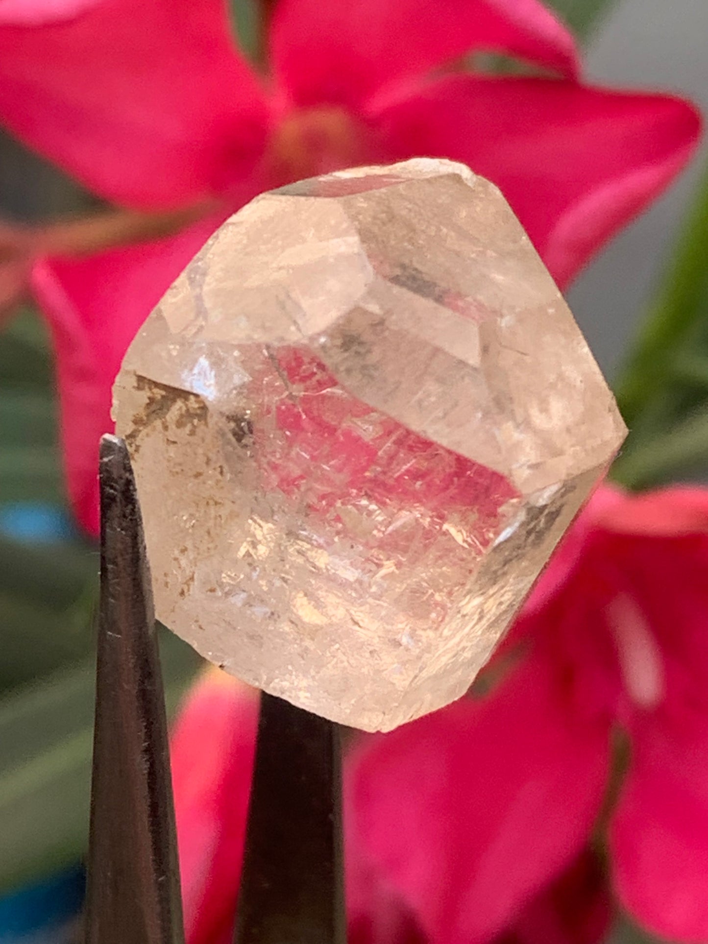 Imperial Topaz, superb natural crystal measuring 21mm x 18mm x 12mm - 11 grams/ 55 carats. Beautiful collector's item, unique and quite rare on the market!