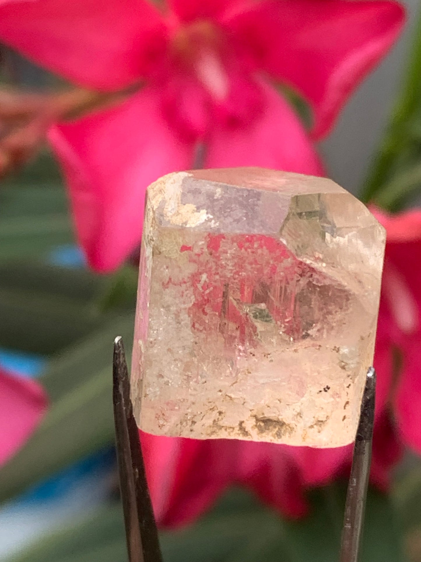 Imperial Topaz, superb natural crystal measuring 21mm x 18mm x 12mm - 11 grams/ 55 carats. Beautiful collector's item, unique and quite rare on the market!