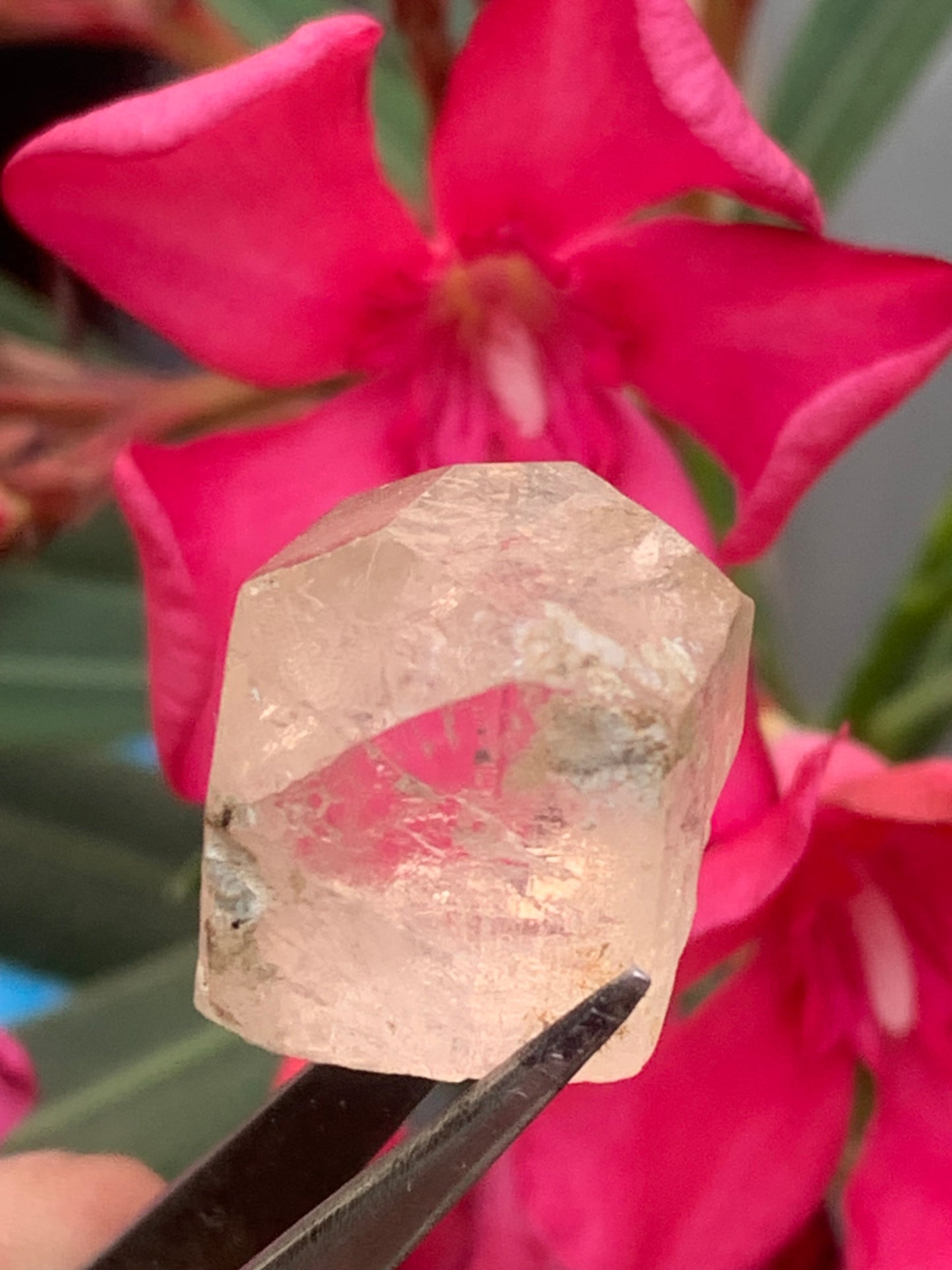 Imperial Topaz, superb natural crystal measuring 21mm x 18mm x 12mm - 11 grams/ 55 carats. Beautiful collector's item, unique and quite rare on the market!