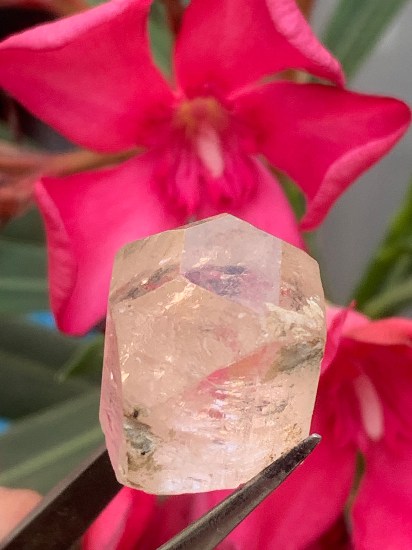 Imperial Topaz, superb natural crystal measuring 21mm x 18mm x 12mm - 11 grams/ 55 carats. Beautiful collector's item, unique and quite rare on the market!