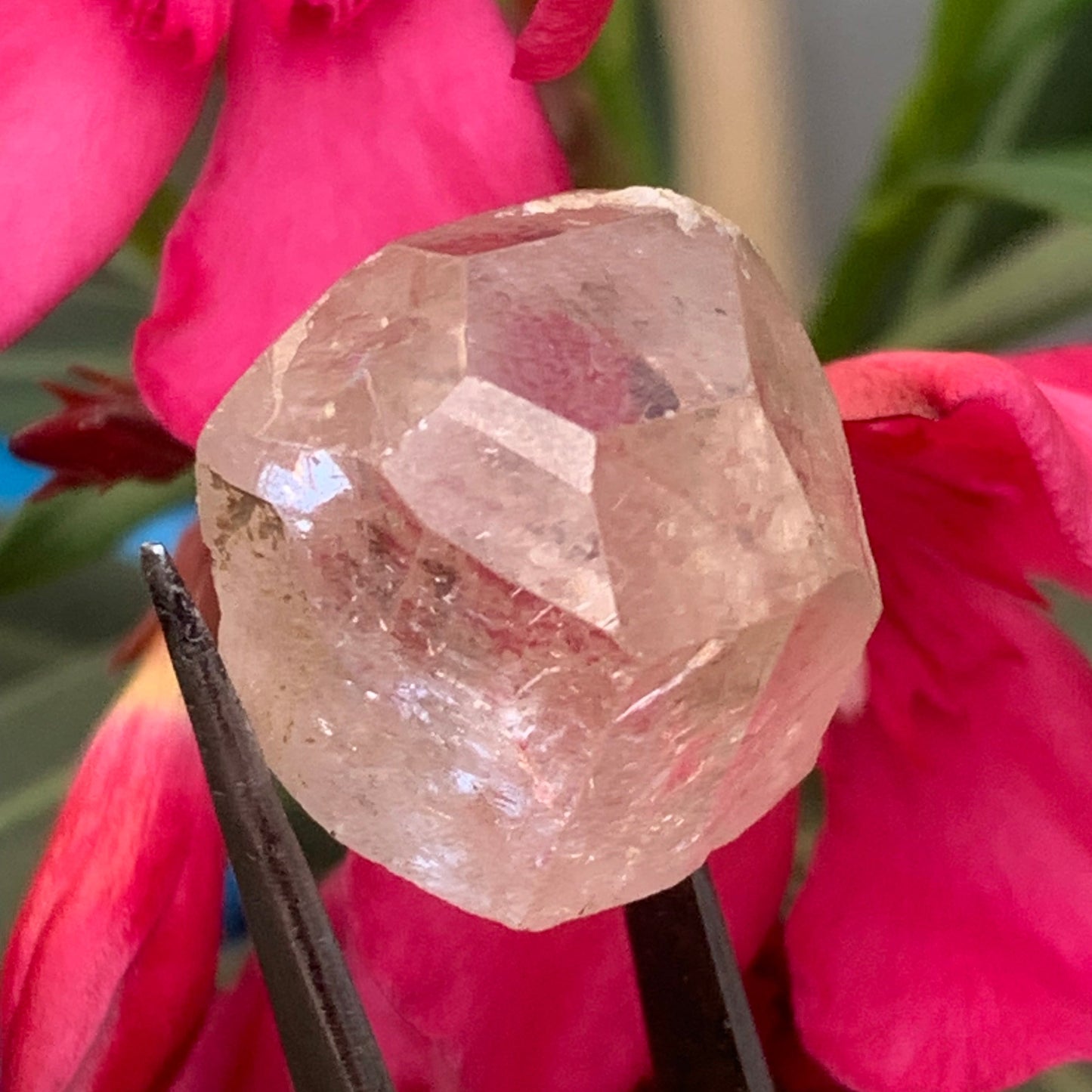 Imperial Topaz, superb natural crystal measuring 21mm x 18mm x 12mm - 11 grams/ 55 carats. Beautiful collector's item, unique and quite rare on the market!