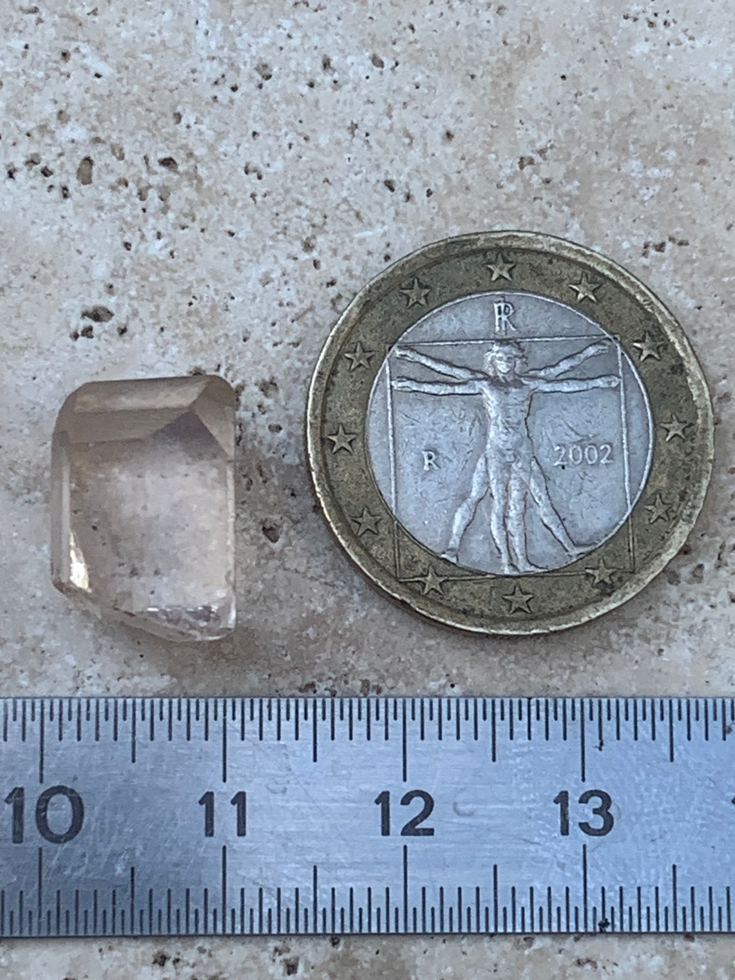 Topaze Impériale, superbe cristal naturel de 15mm x10 x10 - 3,9 grammes/ 19,5 carats. Belle pièce de collection, unique et assez rare !