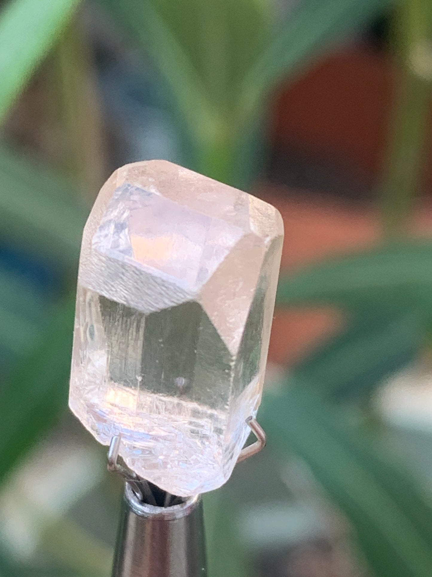 Topaze Impériale, superbe cristal naturel de 15mm x10 x10 - 3,9 grammes/ 19,5 carats. Belle pièce de collection, unique et assez rare !