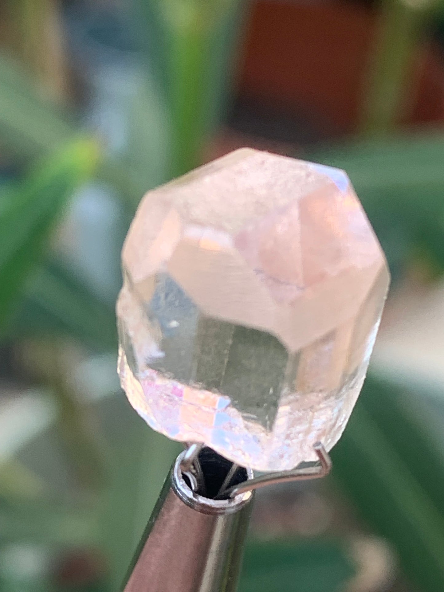 Topaze Impériale, superbe cristal naturel de 15mm x10 x10 - 3,9 grammes/ 19,5 carats. Belle pièce de collection, unique et assez rare !